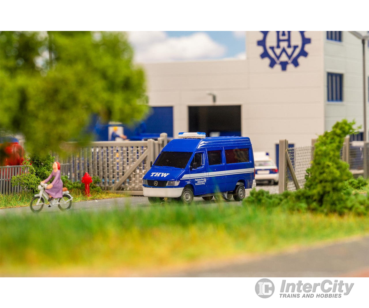 Faller 161427 HO MB Sprinter ’THW’ with blue light (HERPA) Cars & Trucks