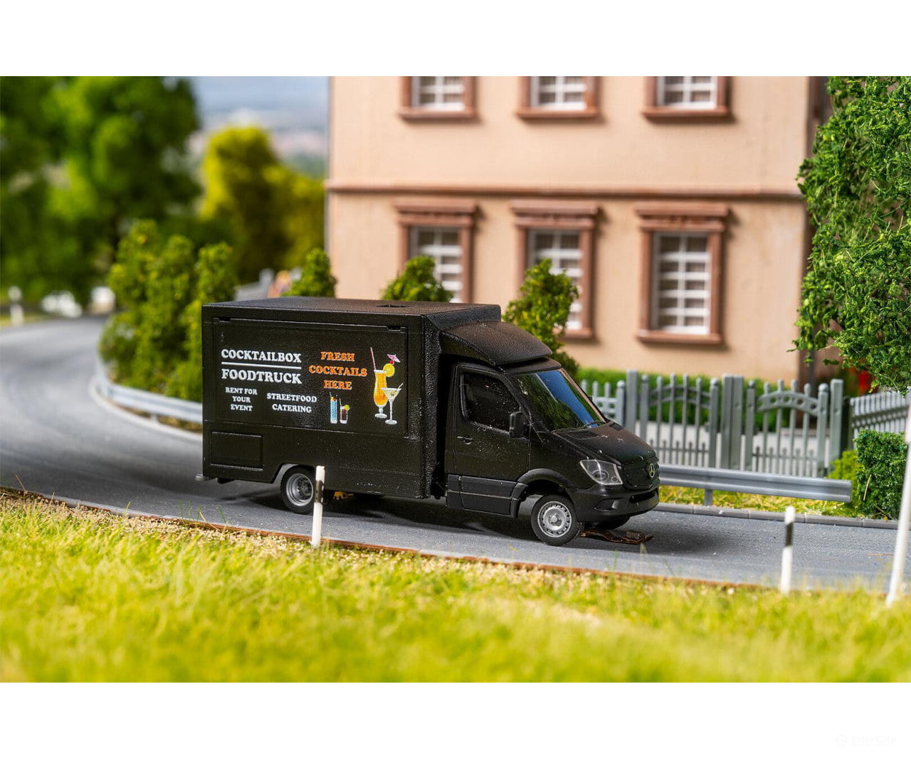 Faller 161446 HO MB Sprinter food truck (HERPA) - Cars & Trucks