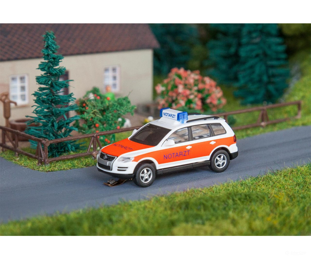 Faller 161559 Ho Vw Touareg Emergency Doctor (Wiking) Cars & Trucks