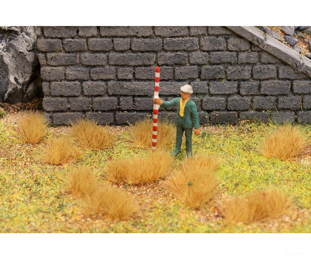 Faller 171386 HO Tuft of grass beige - Grass & Scenery Mats