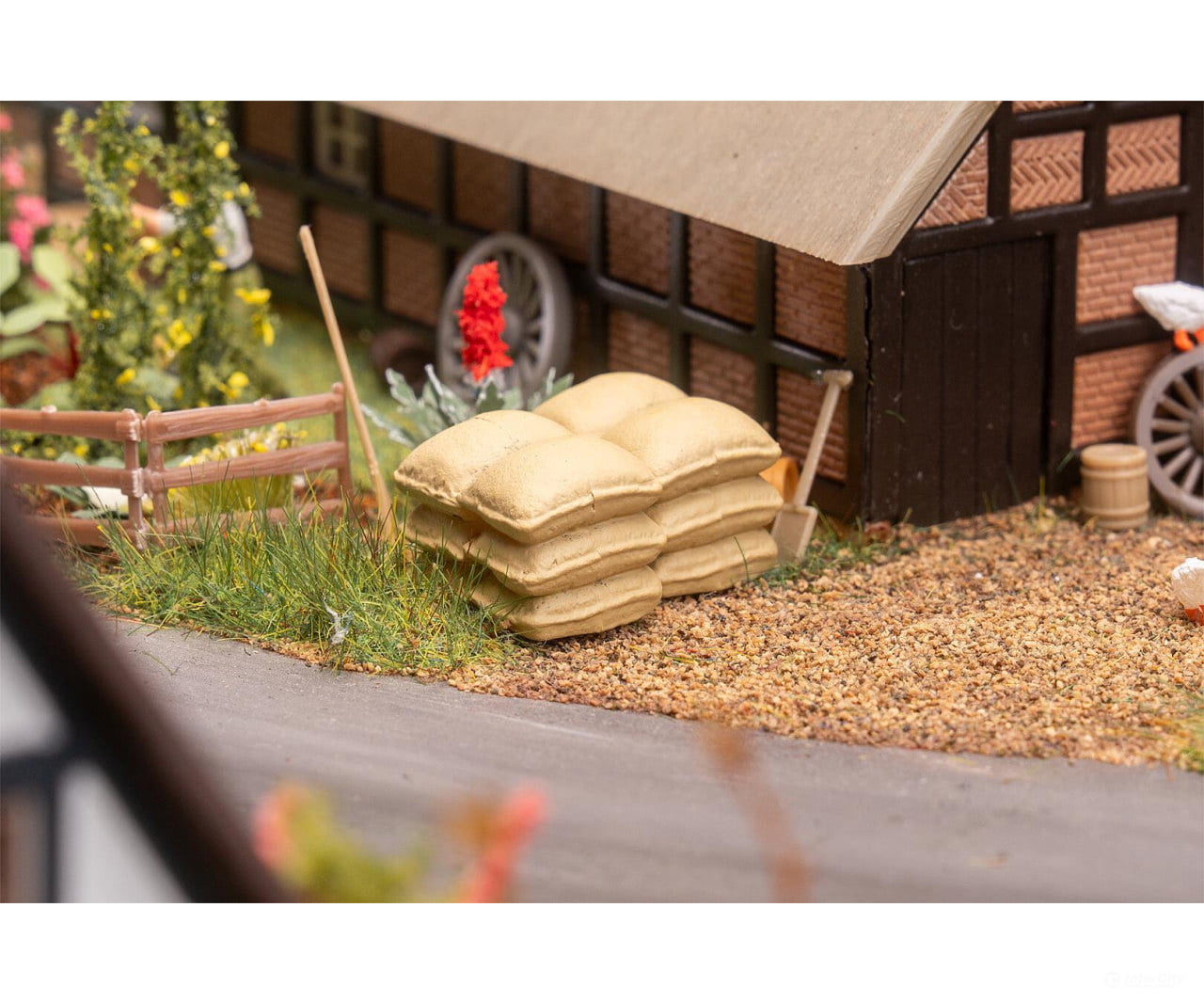 Faller 180010 HO 30 Bags stacked - Scenic Details