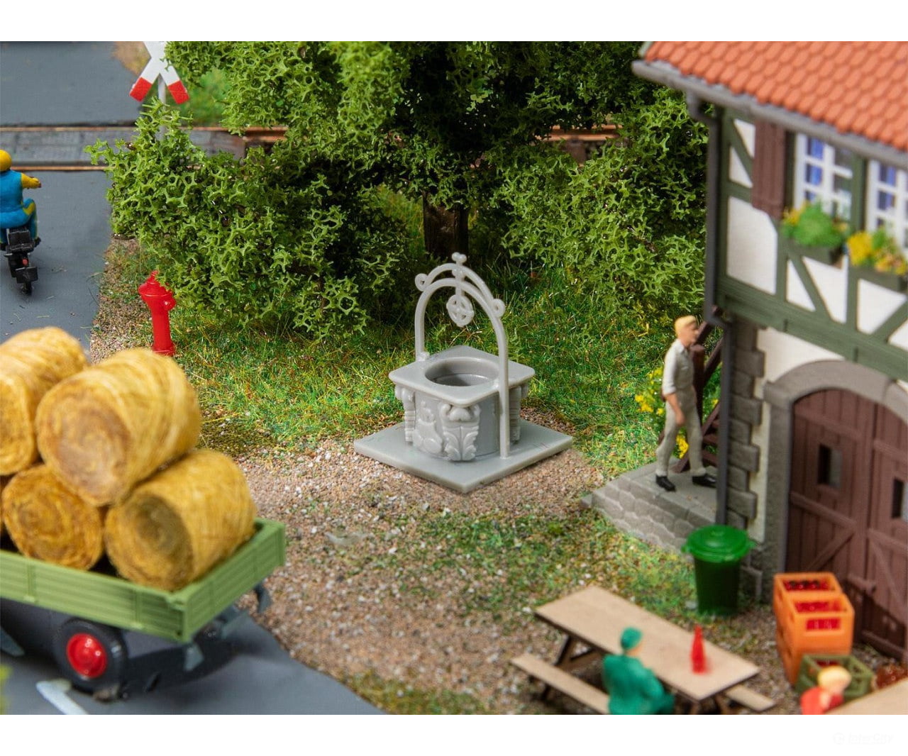 Faller 180853 Ho Ornamental Fountain Scenery Details