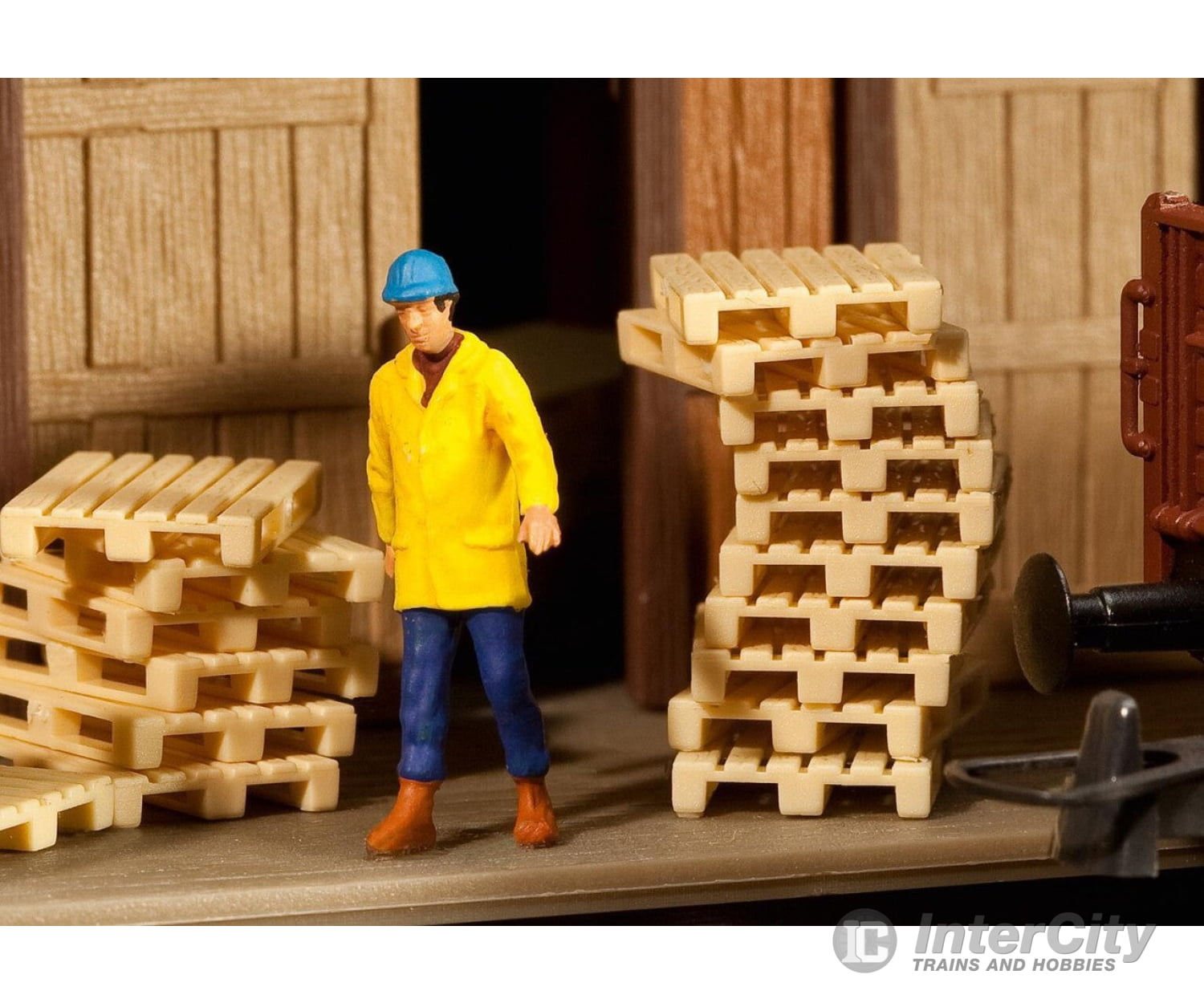 Faller 180904 Ho 12 Pallets Scenery Details