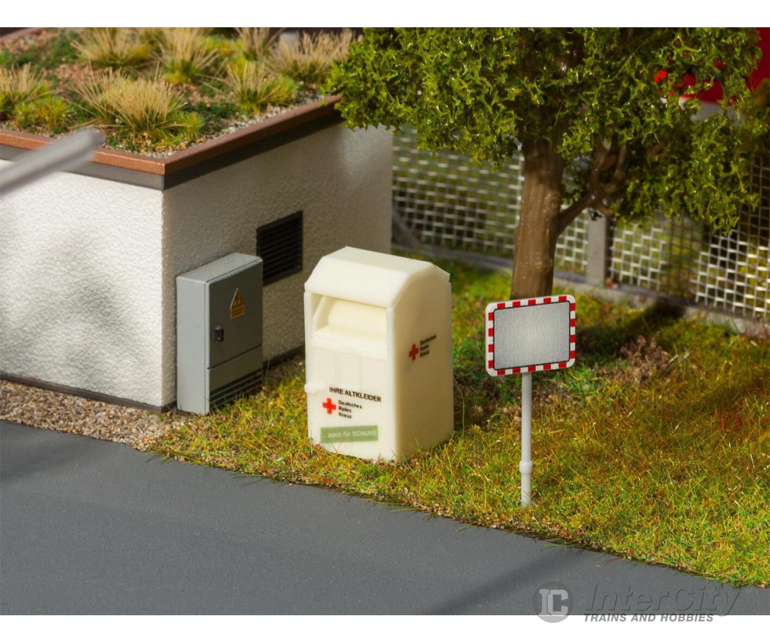 Faller 180932 Ho Old-Clothes Container Scenery Details