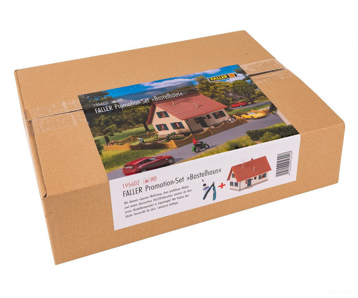Faller 195602 HO FALLER Promotion-Set Craft House (cream/red) - Structures