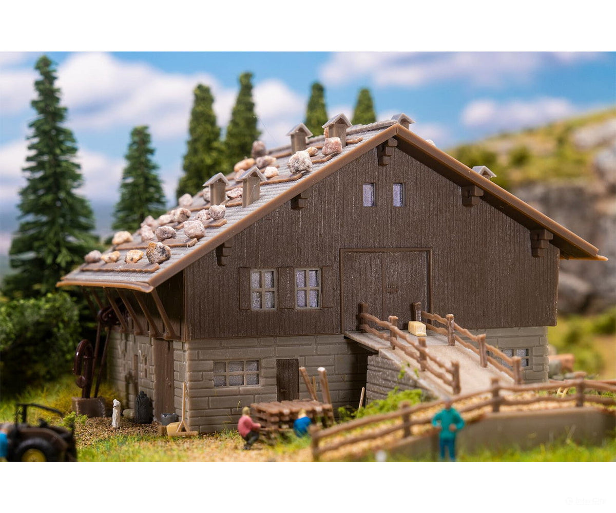 Faller 232129 N Barn with raised driveway - Structures
