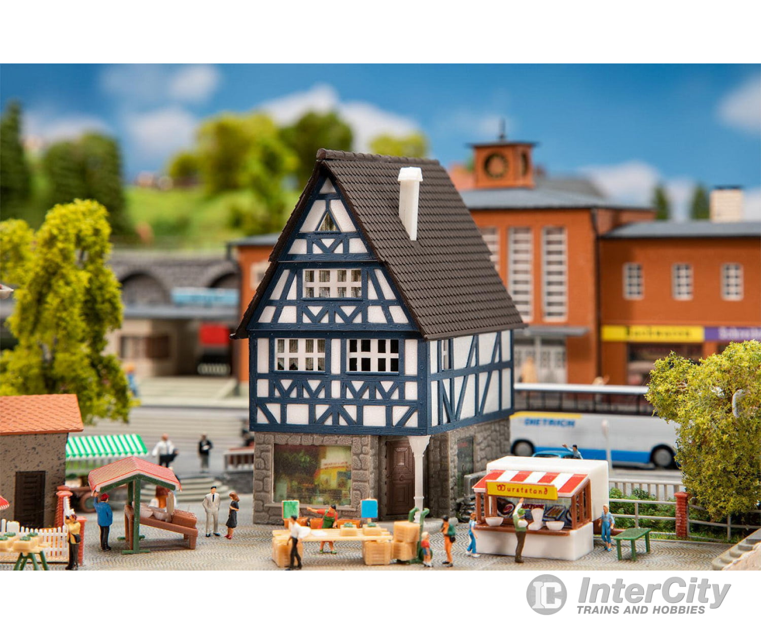 Faller 232157 N Half-Timbered House With Pharmacy Structures