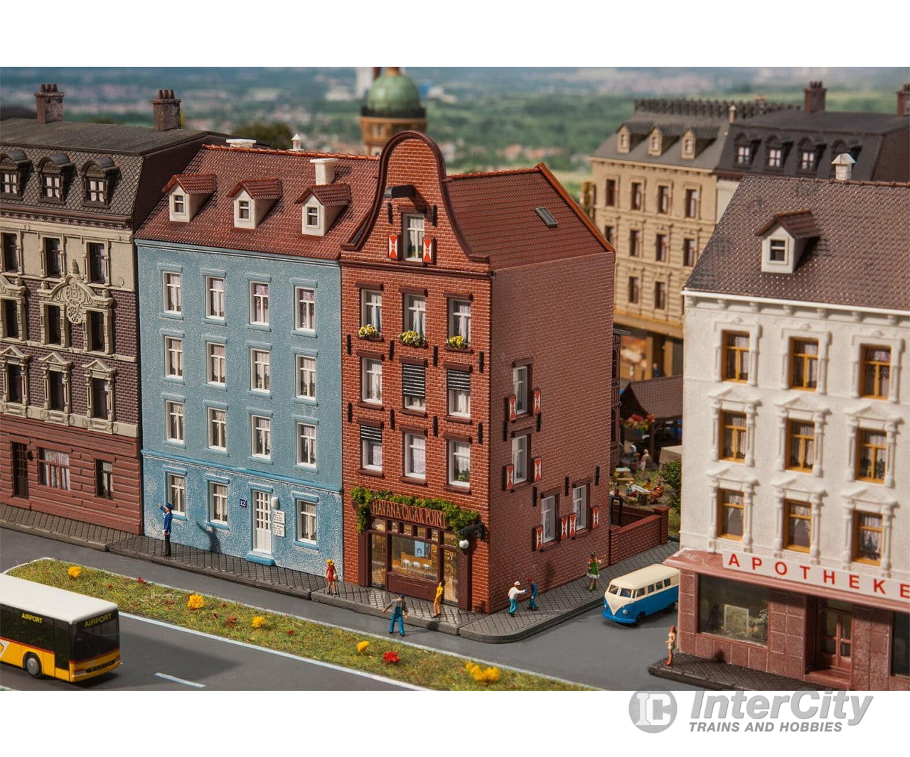 Faller 232335 N Old Town House With Cigar Shop Structures