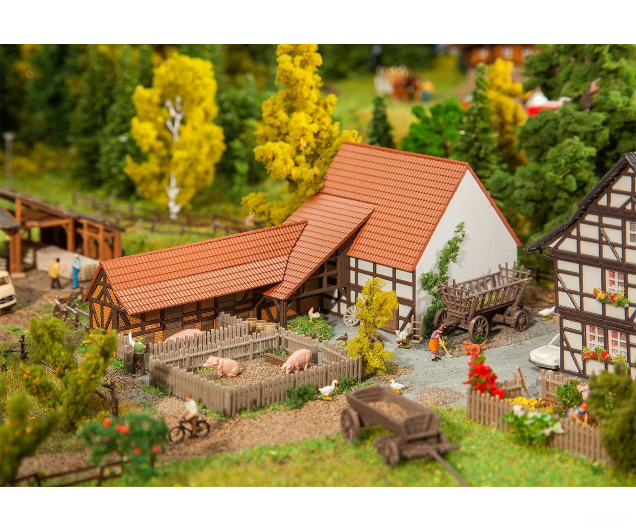 Faller 232371 N Agricultural Building With Accessories Structures