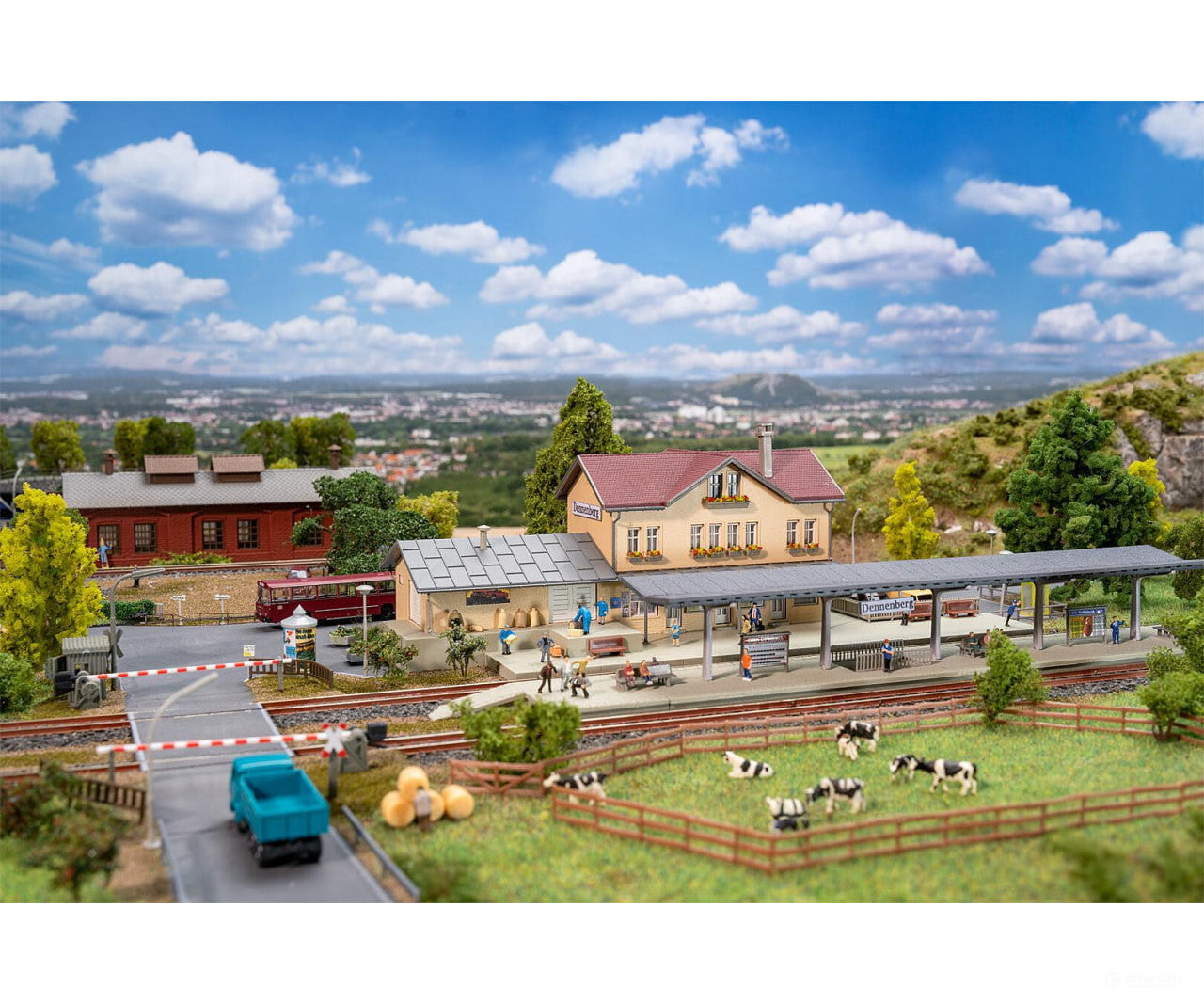 Faller 239007 N Dennenberg Railway Station Promotional-Set Structures