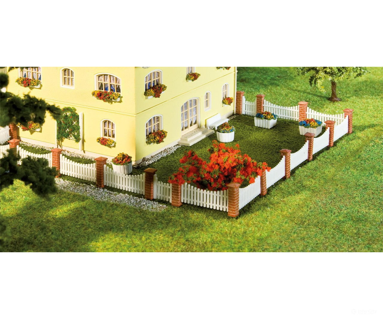 Faller 272409 N Front Garden Fencing 210 Mm Other Scenery