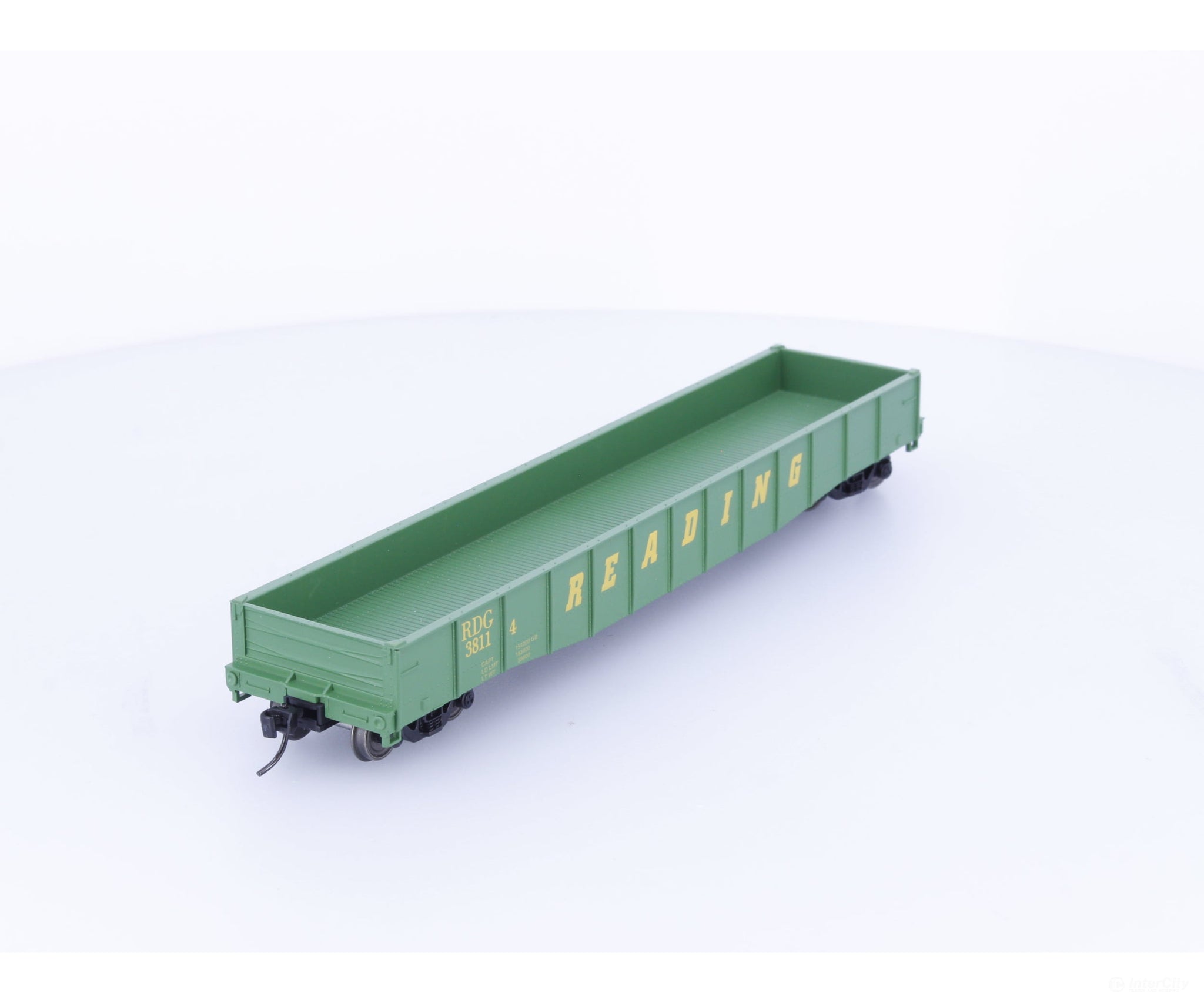 FCAR HO 40’ Flat Deck Car Reading (RL) 38114 - Freight Cars