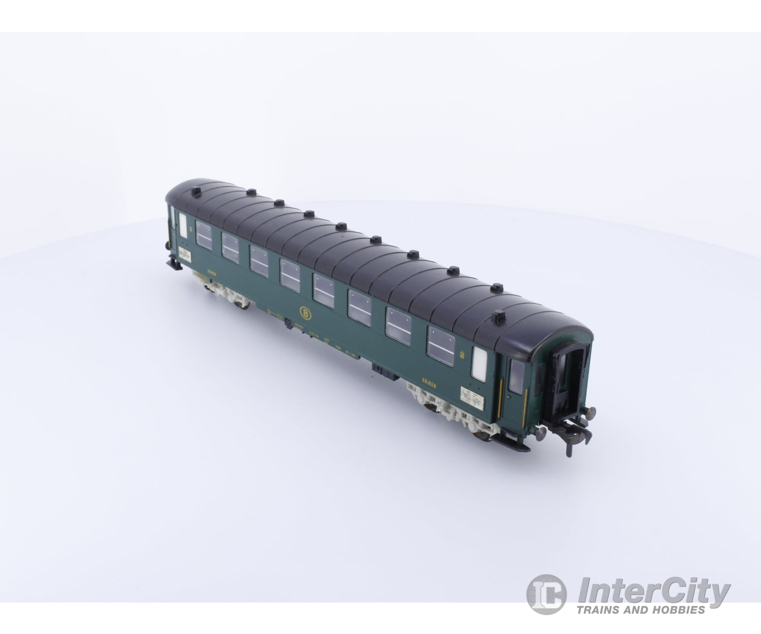 Fleischmann 1520 HO SNCB 2nd Class Passenger Car 12213 European Passenger Cars