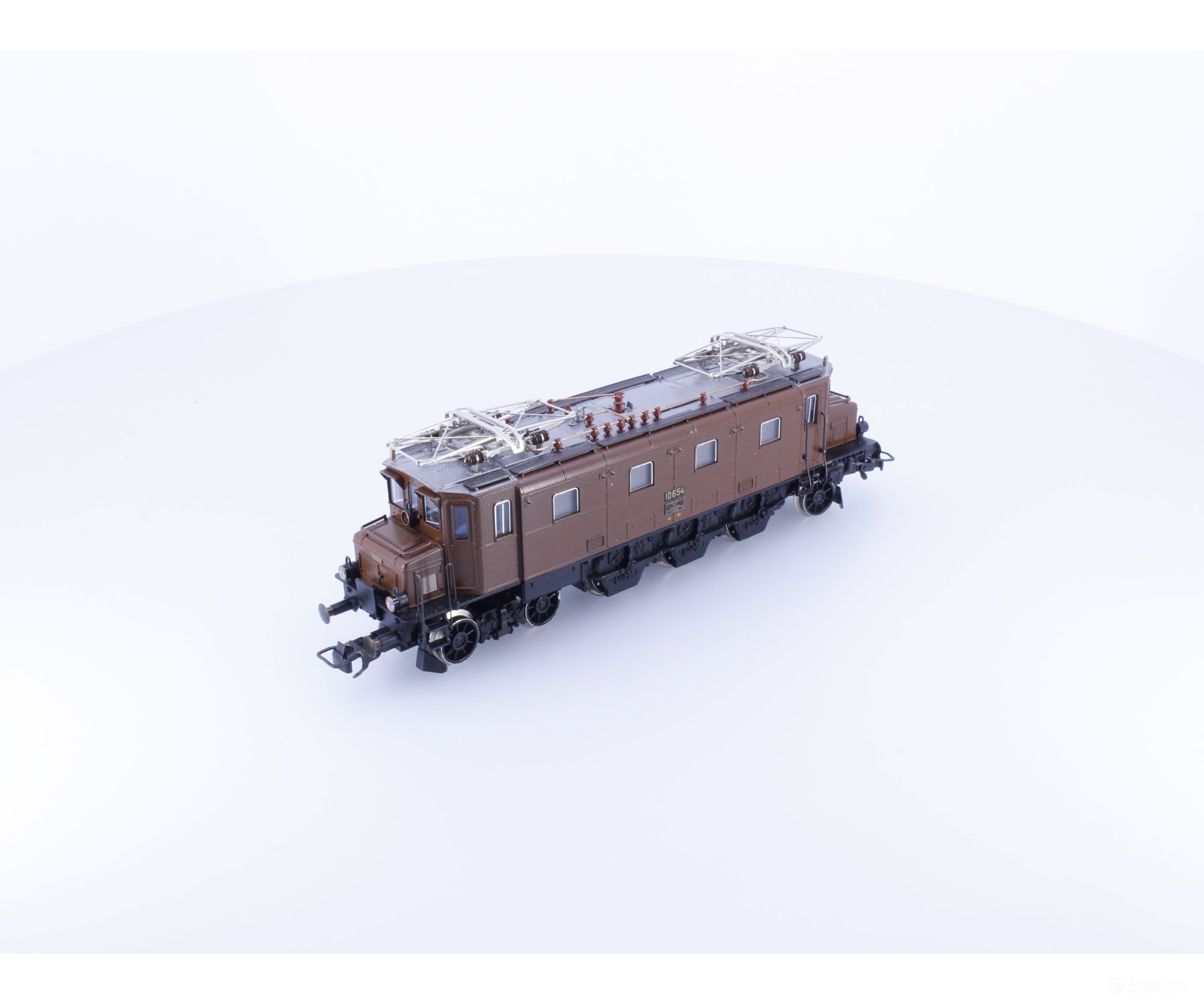 Fleischmann 394502 HO SBB-CFF-FFS Ae 3/6 E-Lok 10654 Analog AC European Locomotives