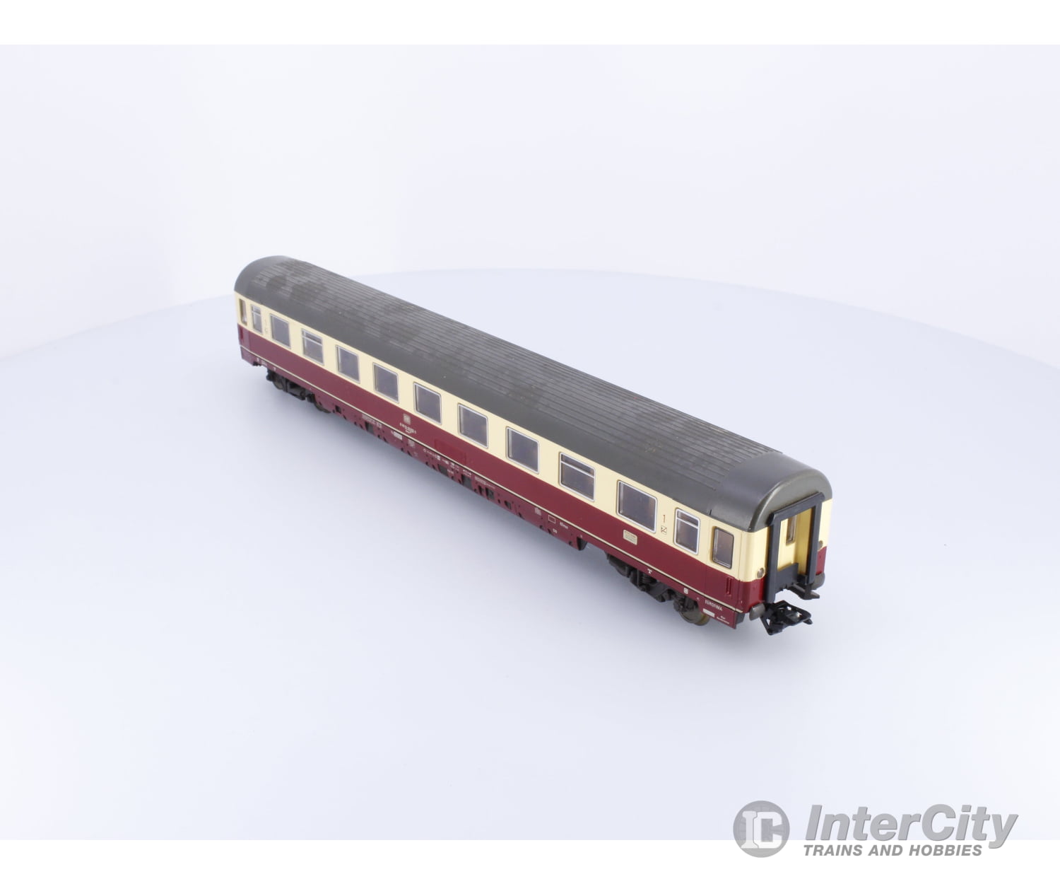 Fleischmann TEEPC HO DB 1st Class TEE Passenger Car European Passenger Cars