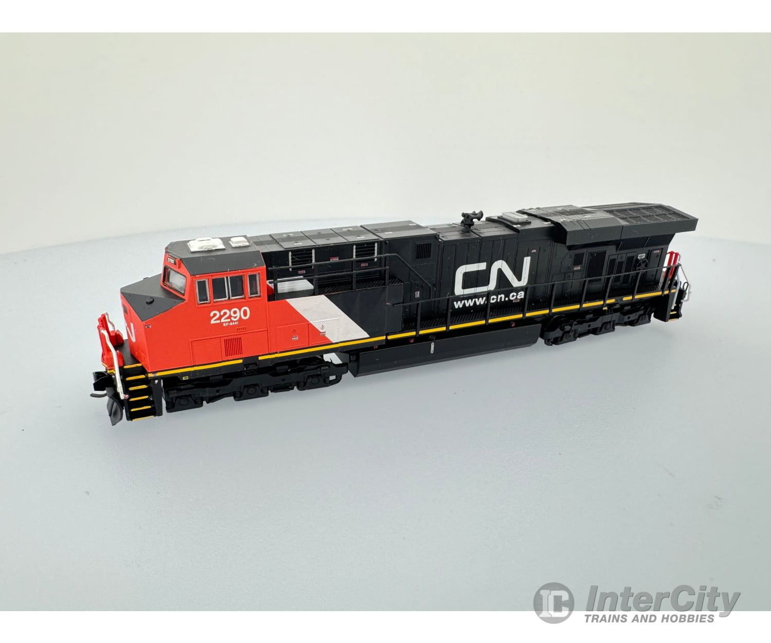 Fox Valley Models 70304 N Es 44Dc Canadian National (Cn) 2290 Analog Dc Locomotives