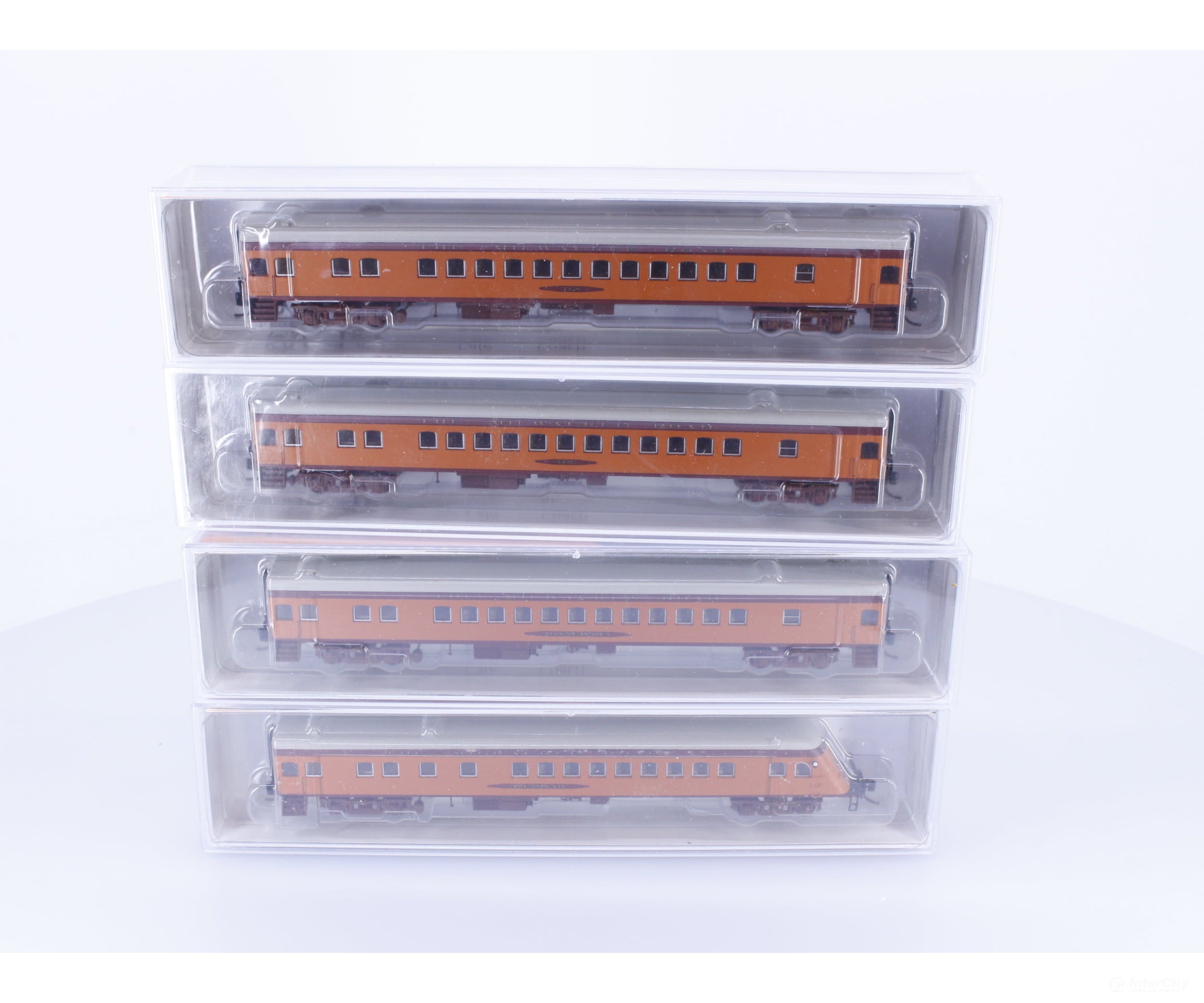 Fox Valley Models FVM40001 N 9 Piece 75th Anniversary Hiawatha Set. 7 Piece Set Plus 2 Extra Cars Rare Milwaukee Road