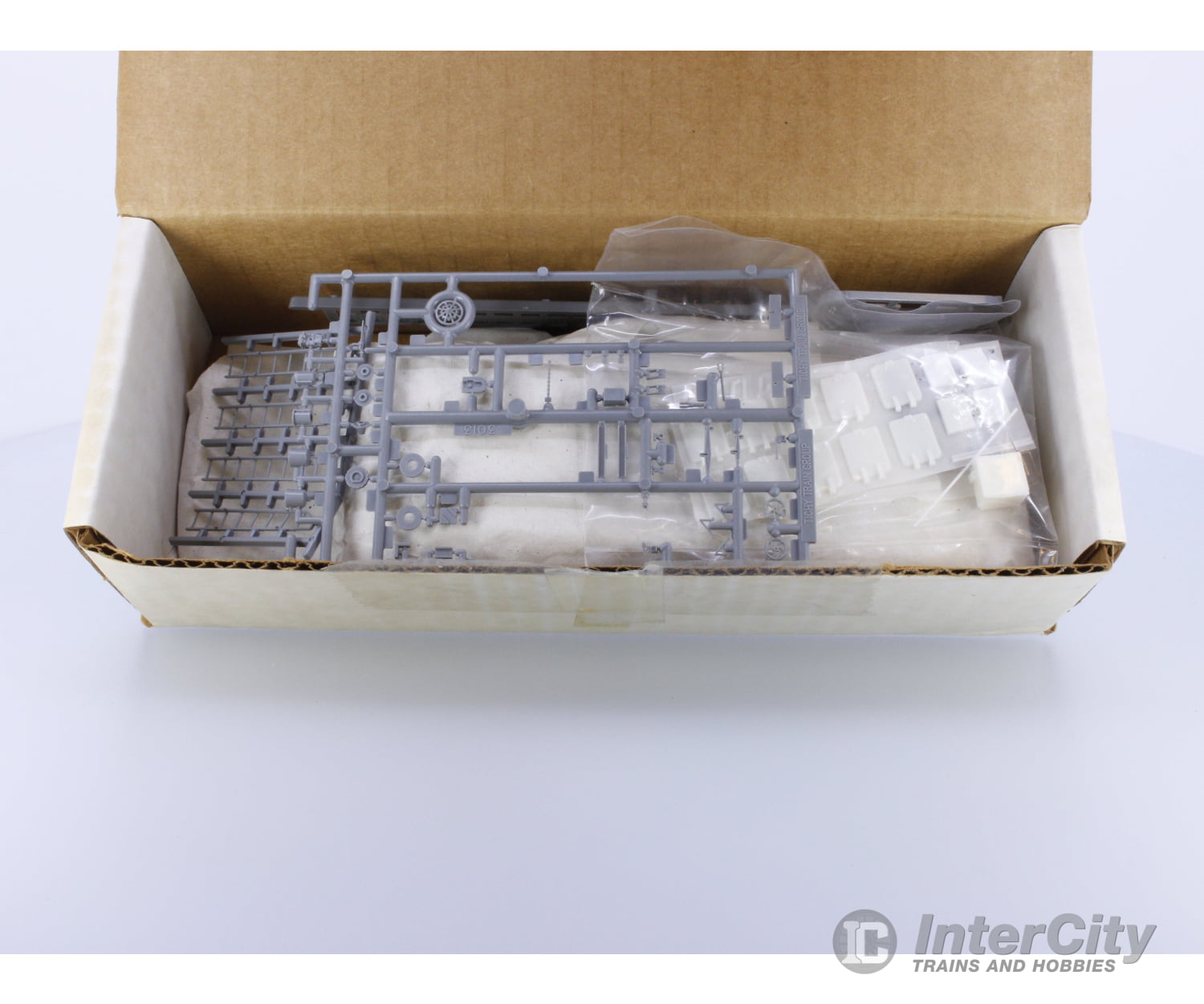 Funaro & Camerlengo HO 8 Hatch Refrigerator Car Canadian National (CN) 5132 Freight Cars