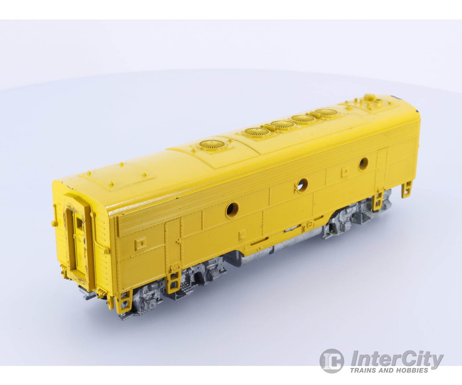 Other B89 Ho F7B Painted Up Yellow Analog Dc Locomotives