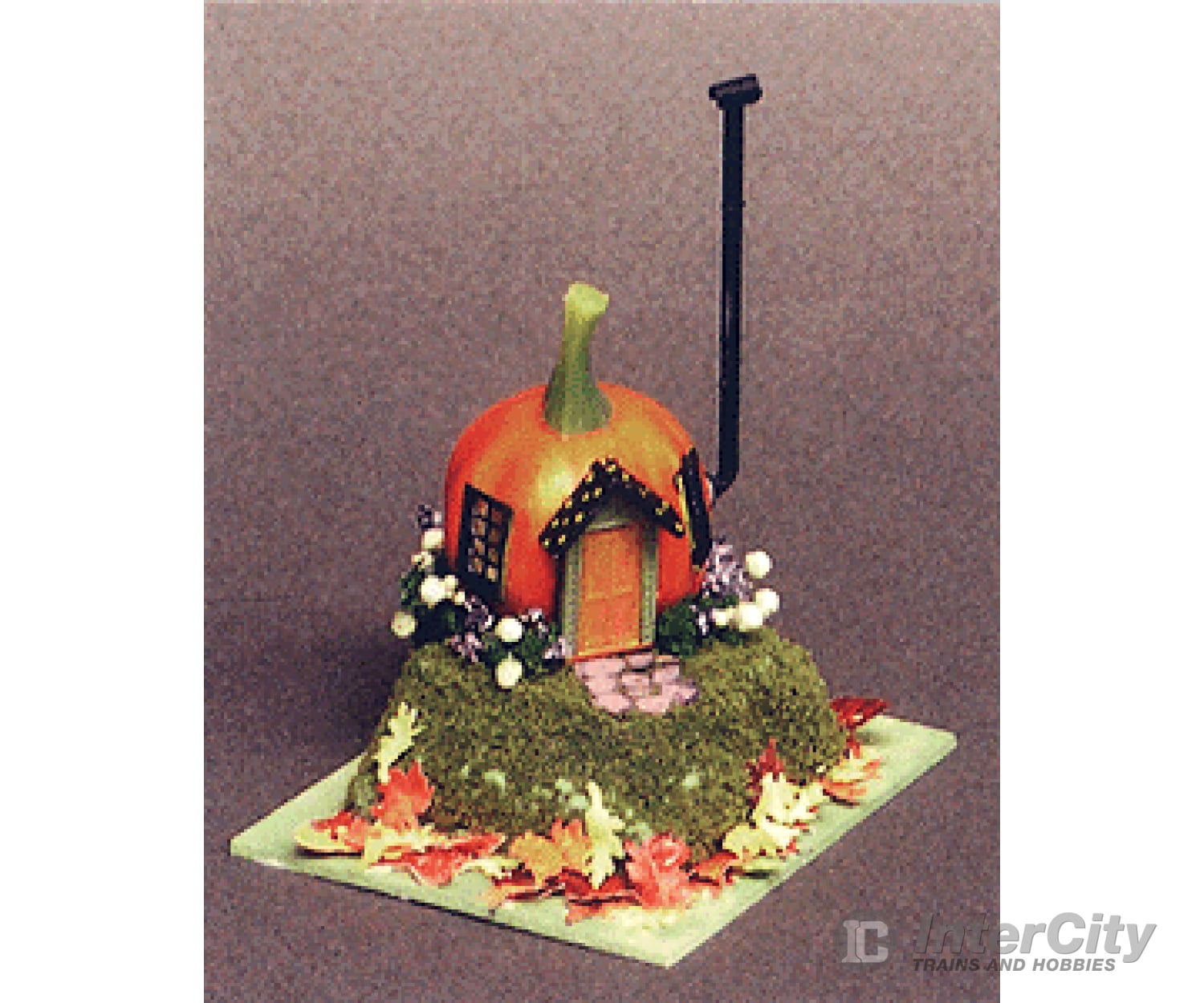 Grandt Line Products 3426 The Crossings Series - Doll’s Dollhouse For 1’ (1/12) Scale -- Pumkin