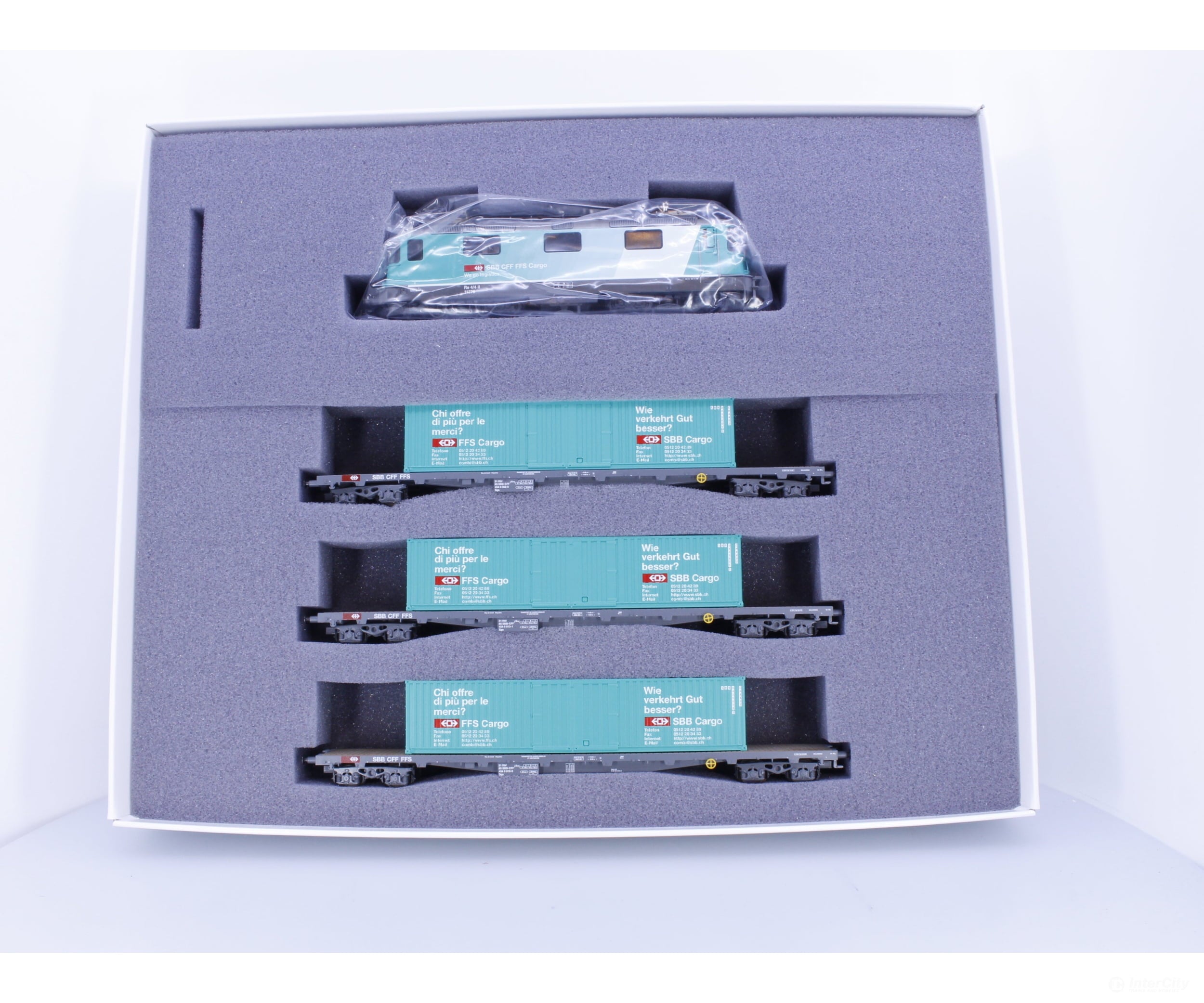 HAG 059 HO SBB-CFF-FFS Re 4/4 Electric Locomotive with 3 Flat Cars and Container Loads 11276 DCC - European Locomotives