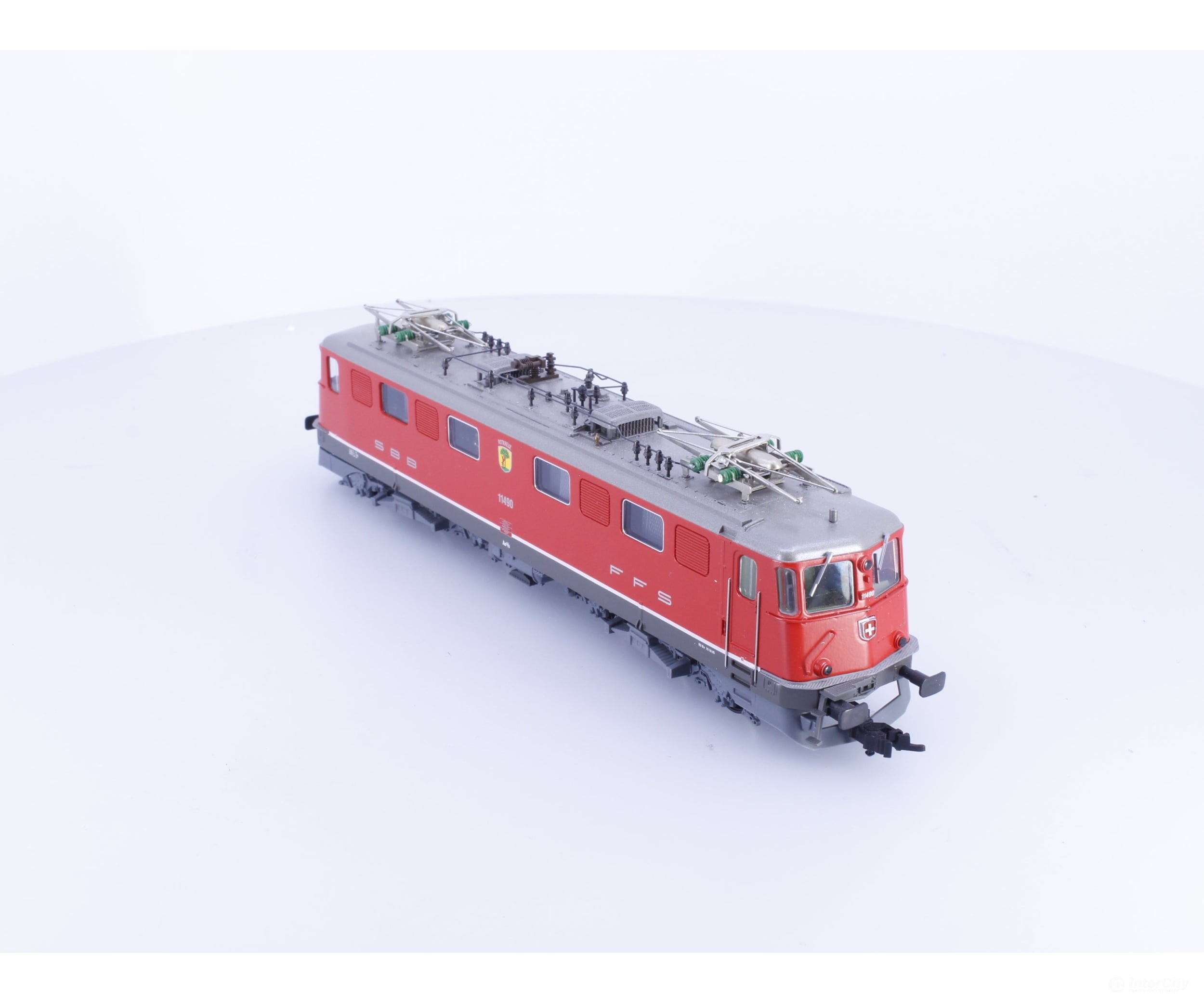 HAG 125 HO SBB-CFF-FFS Ae 6/6 Electric Locomotive Stadtelok Rot Rotkreuz 11490 DCC - European Locomotives