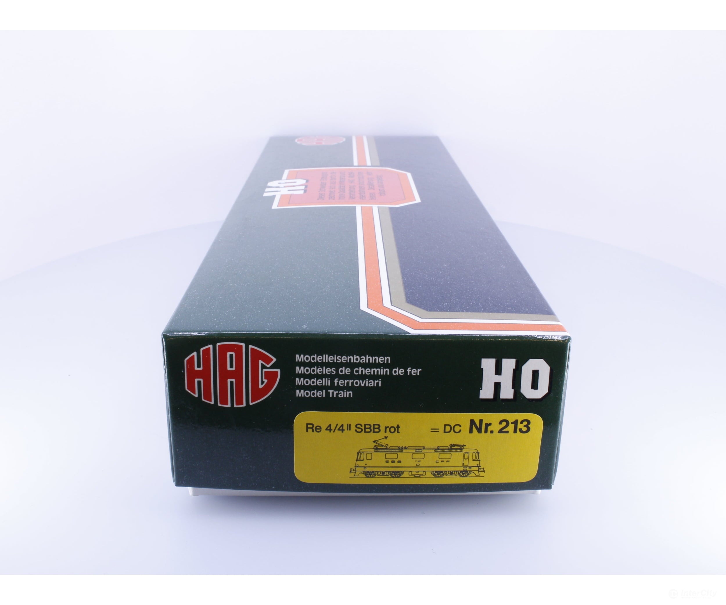 HAG 213 HO SBB-CFF-FFS Re 4/4 II Rot E-Lok 11369 DCC - European Locomotives
