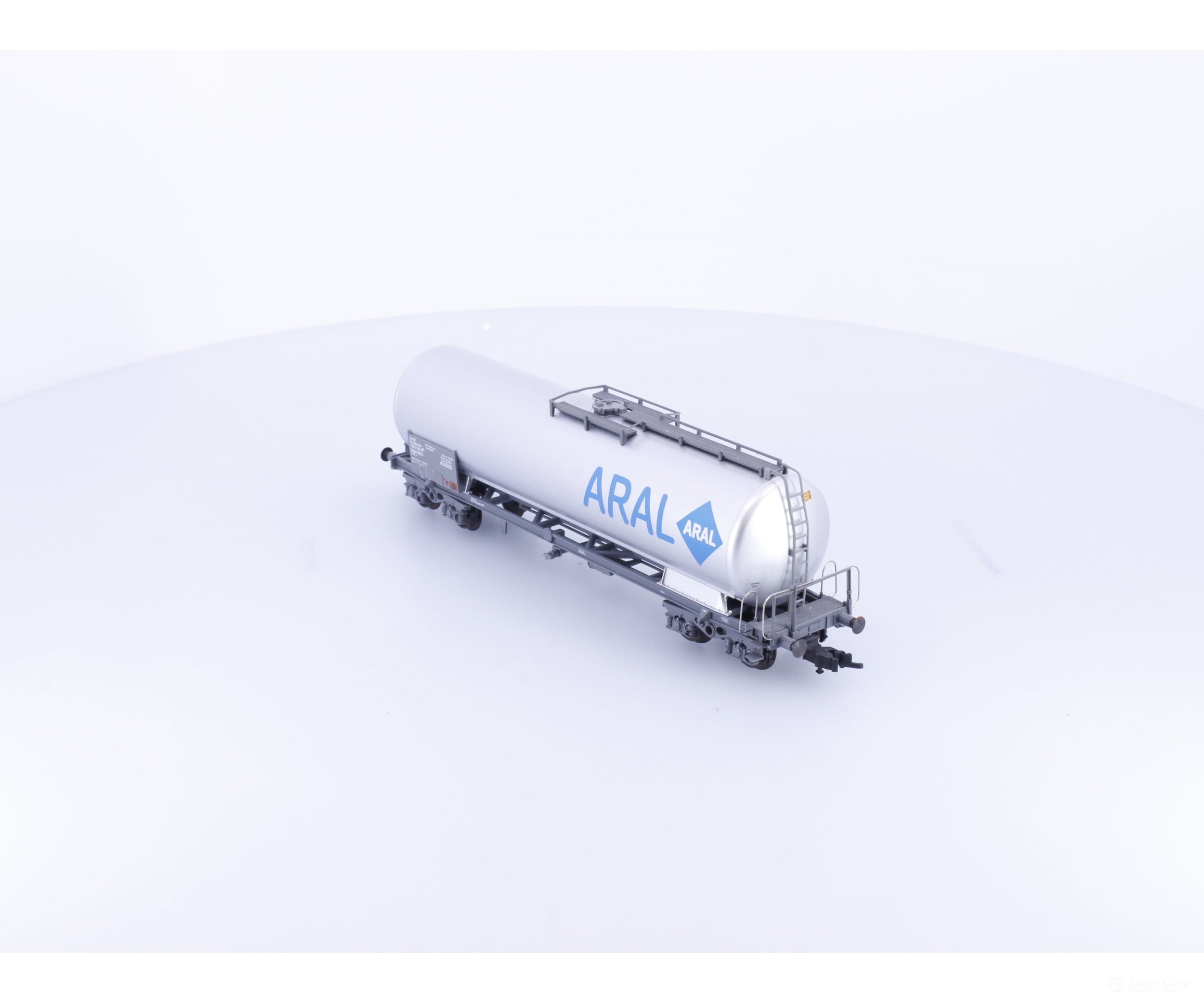 HAG 502-0 HO SBB-CFF-FFS Tank Car ARAL 502-0 - European Freight Cars
