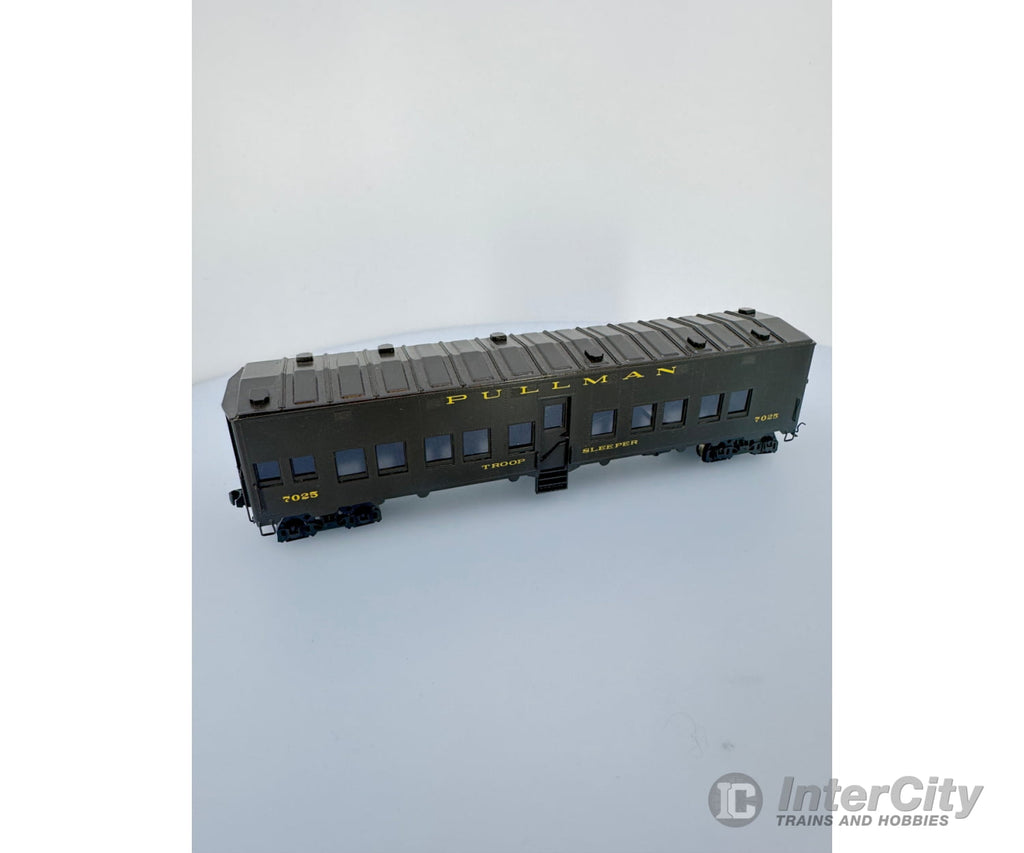 Hallmark Models Inc. Troop Sleeper HO Troop Sleeper Car Pullman Brass Pullman Leasing company (TLDX) 7025 Passenger Cars