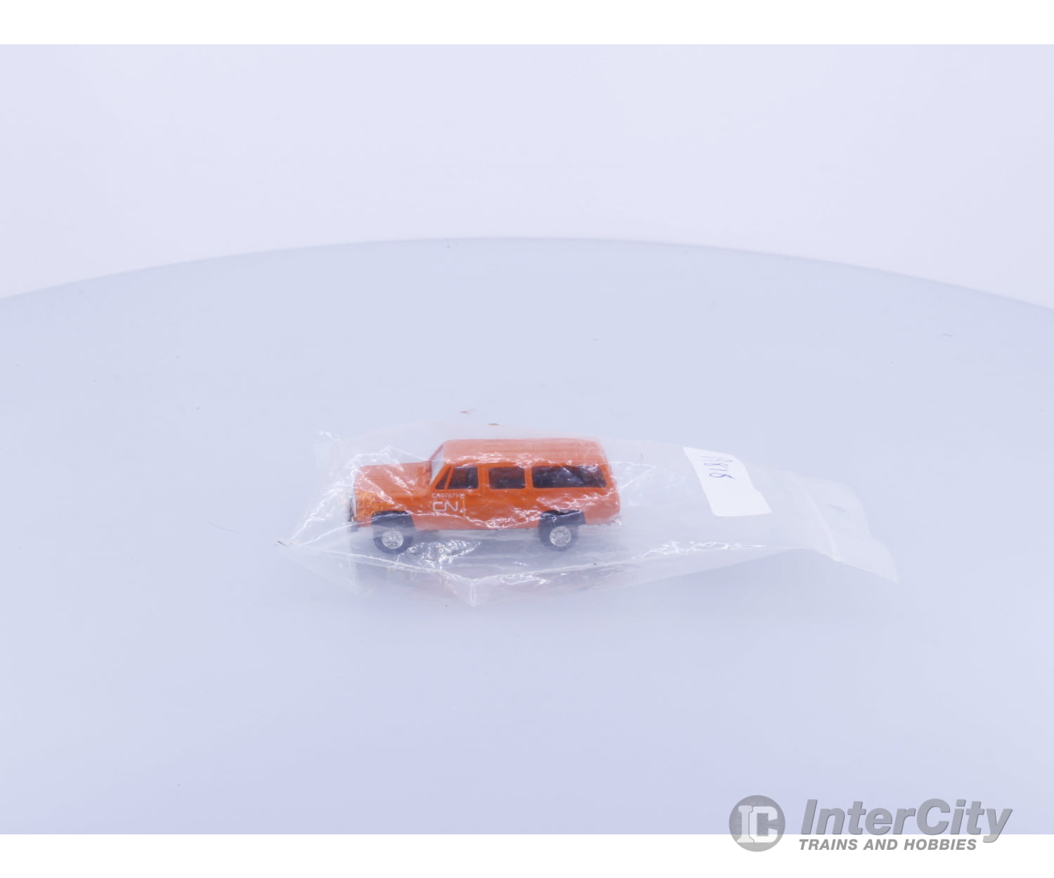 Herpa SUB HO CN Suburban Cars & Trucks