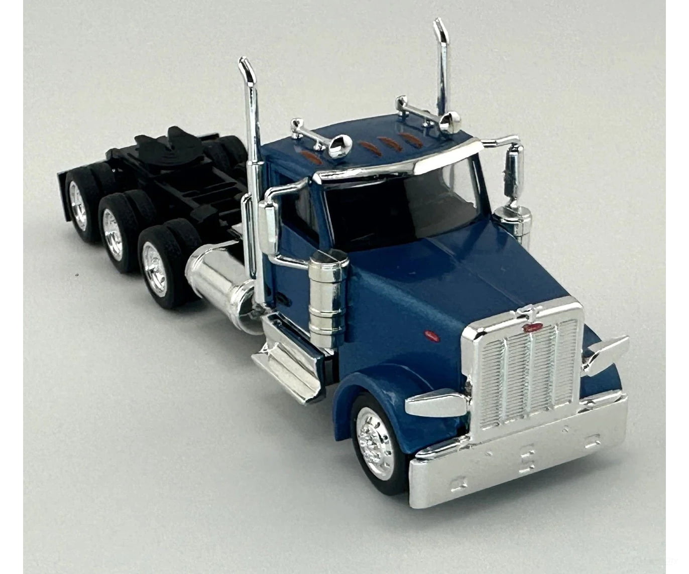 HO Logistics Replicas HO 589062 Peterbilt 589 3-Axle Day-Cab Semi Tractor - Assembled - Metallic Blue Cars & Trucks