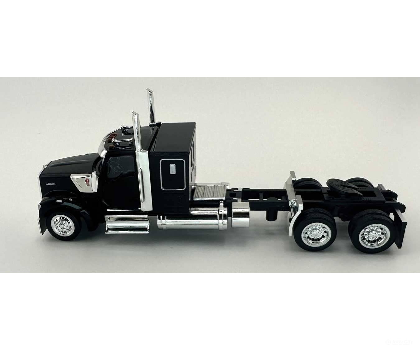 HO Logistics Replicas HO 990093 Kenworth 990 Flat-Top Sleeper-Cab Semi Tractor - Assembled - Black Cars & Trucks