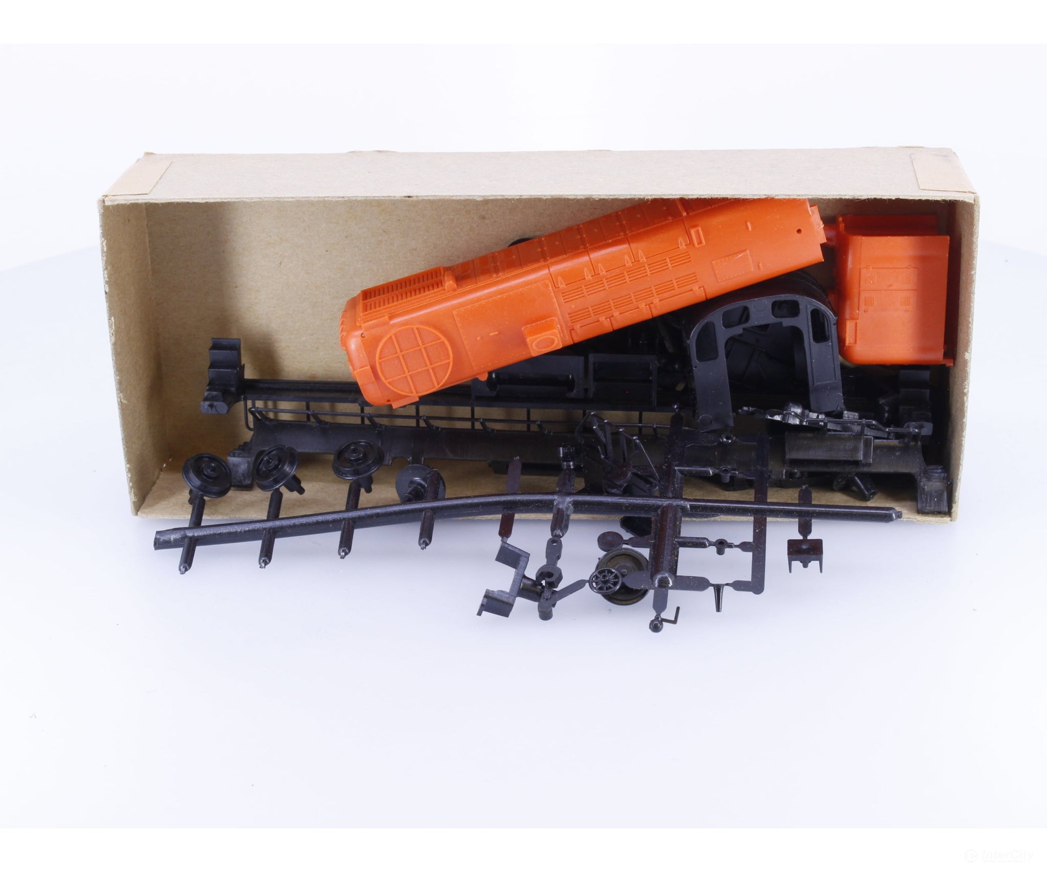 Hobbytown ALCO HO Plastic Kit for Alco Road Switcher - Locomotives