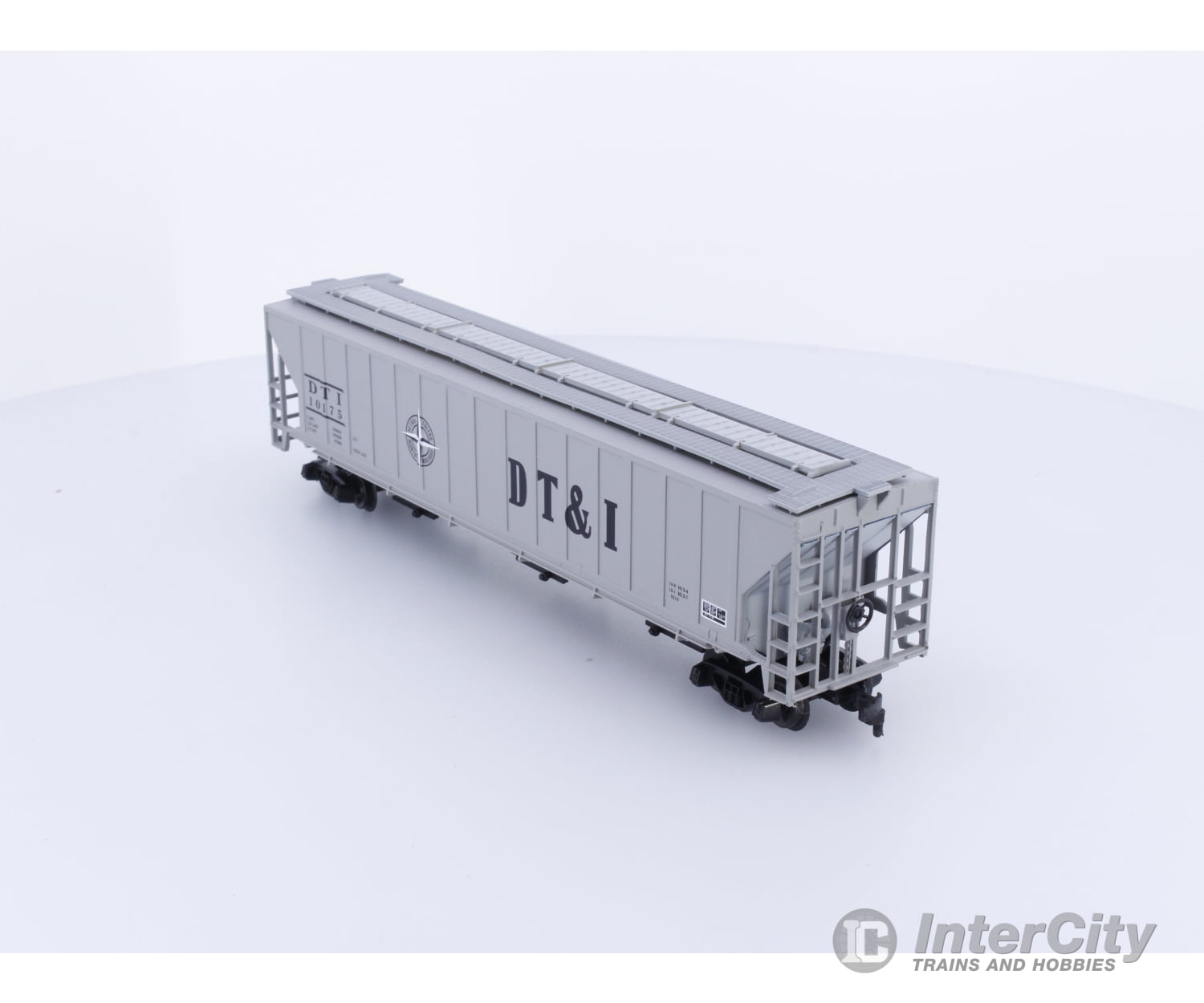 IHC 35268 HO 3 Bay Centerflow Hopper Car Detroit Toledo and Ironton (DTI) 10175 Freight Cars