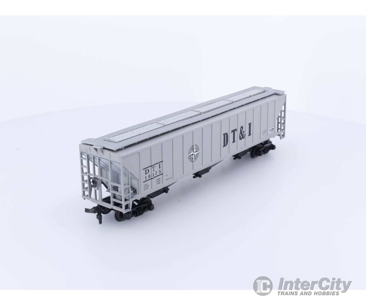 IHC 35268 HO 3 Bay Centerflow Hopper Car Detroit Toledo and Ironton (DTI) 10175 Freight Cars