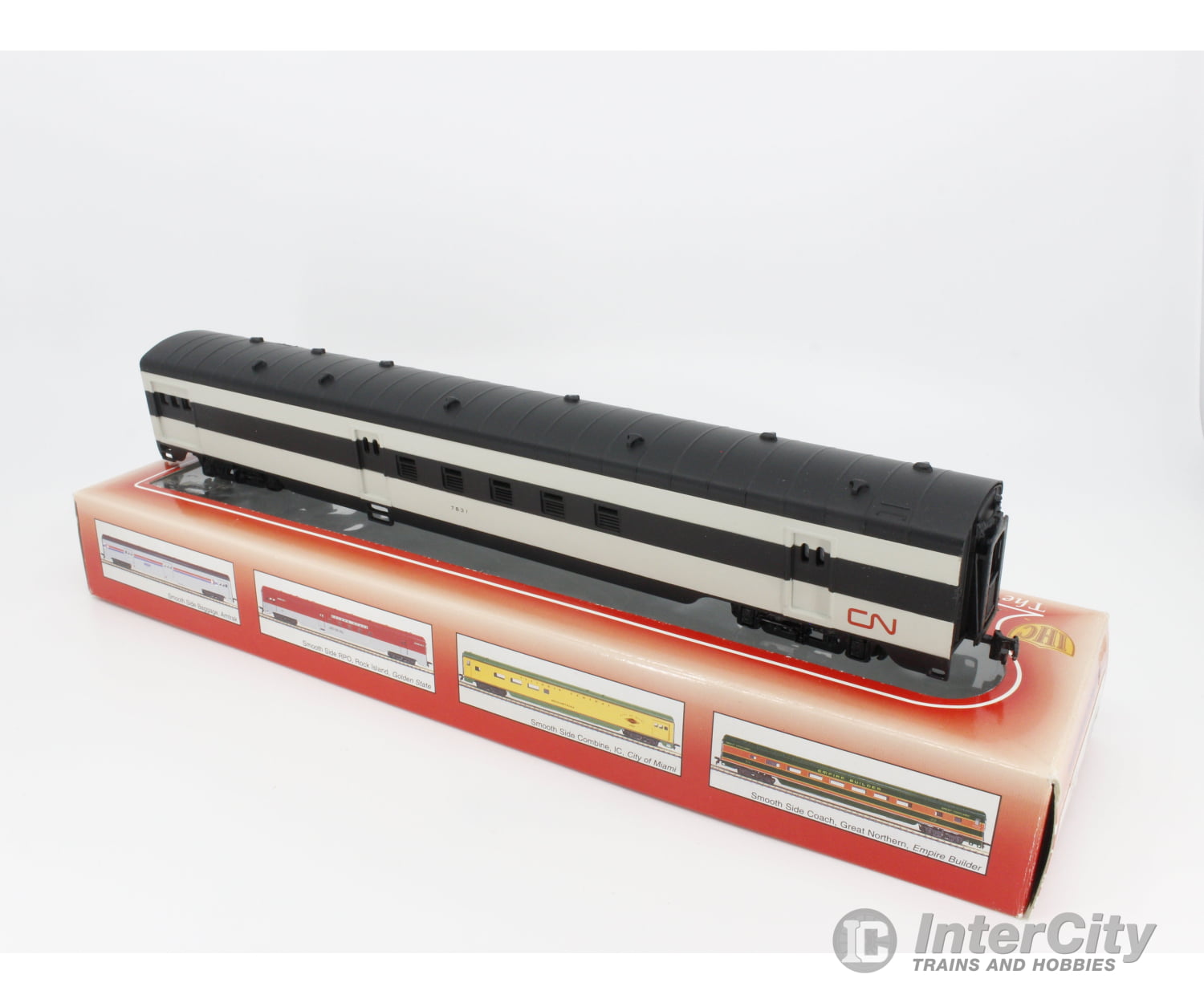 International Hobby Corp. 48055 Ho Rpo Passenger Car Smooth Side P.s. Canadian National (Cn) 7831