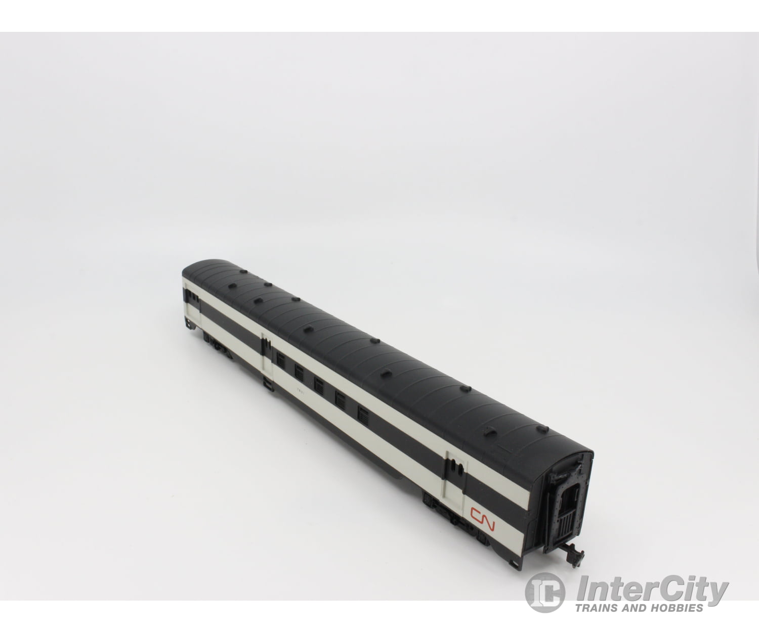 International Hobby Corp. 48055 Ho Rpo Passenger Car Smooth Side P.s. Canadian National (Cn) 7831