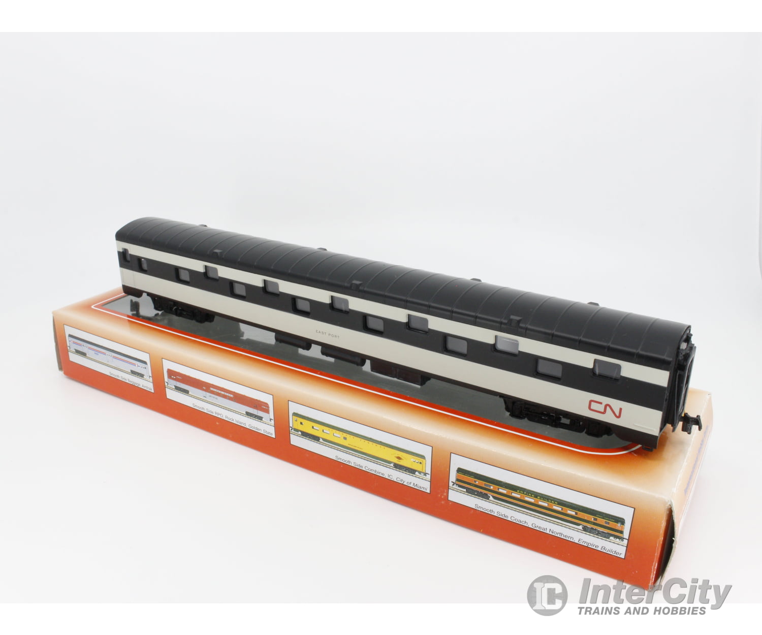 International Hobby Corp. 48056 Ho Sleeper Passenger Car Smooth Side P.s. Canadian National (Cn)