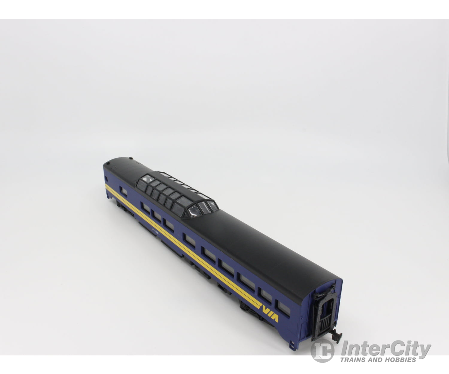 International Hobby Corp. 48287 Ho Vista Dome Smooth Side Passenger Car P.s. Via Rail (Via) Cars