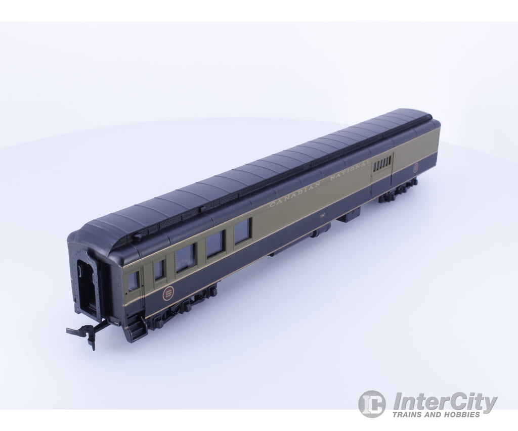IHC 49102 HO Heavyweight Combine Car Canadian National (CN) 7367 Passenger Cars