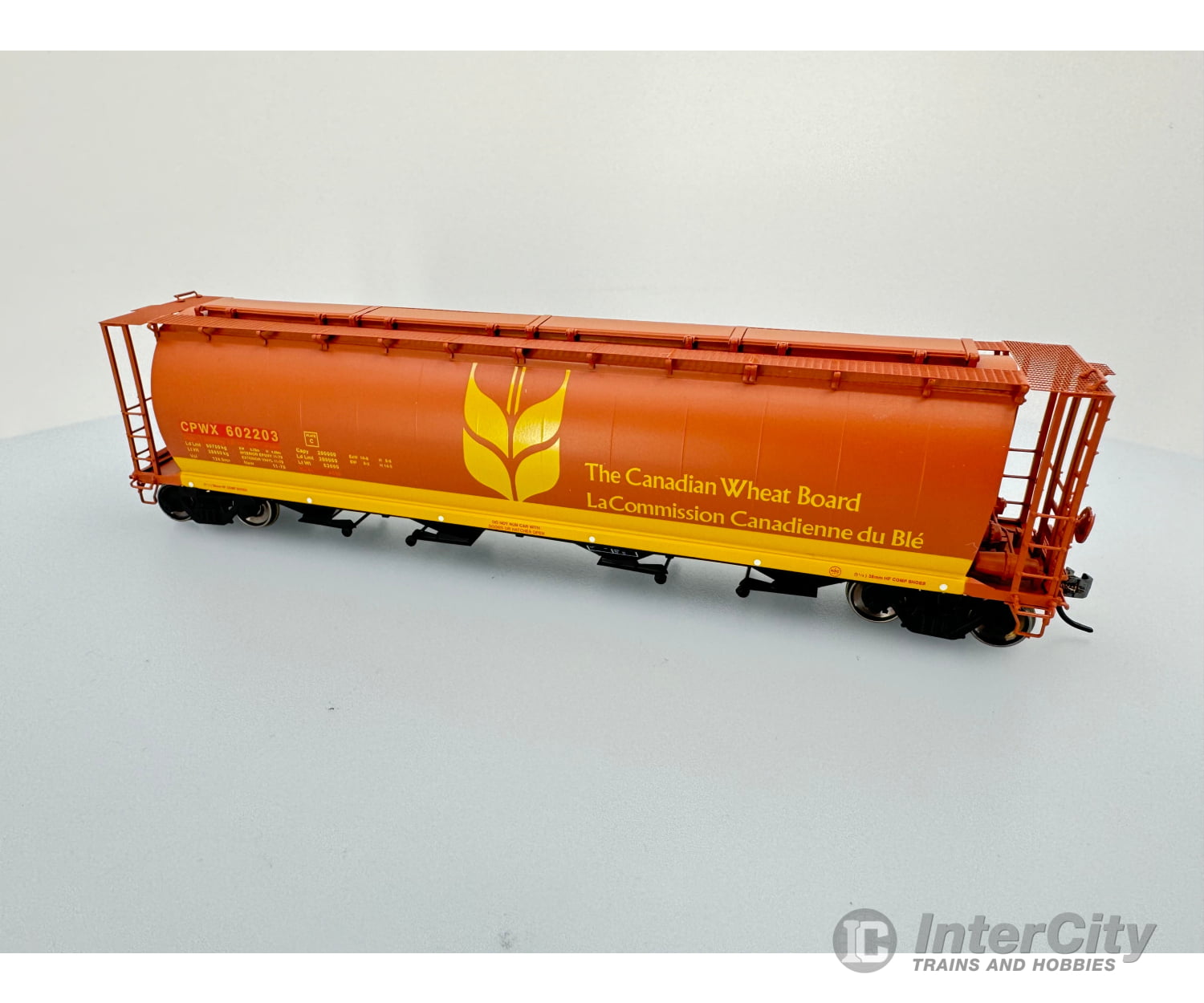 Intermountain 1150C Ho 4-Bay Cylindrical Covered Hopper Canadian Wheat Board (Cnwx) 602203 Freight