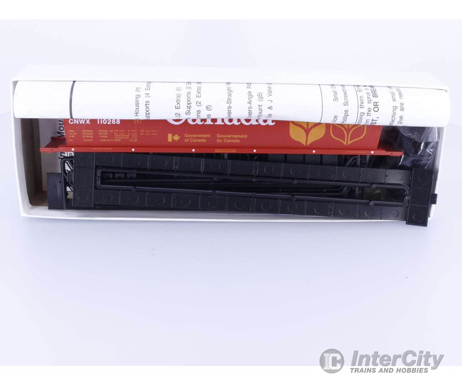 InterMountain 40101-31 HO 4 Bay Cylindrical Grain Hopper Kit Canadian Wheat Board (CNWX) 110268 Freight Cars