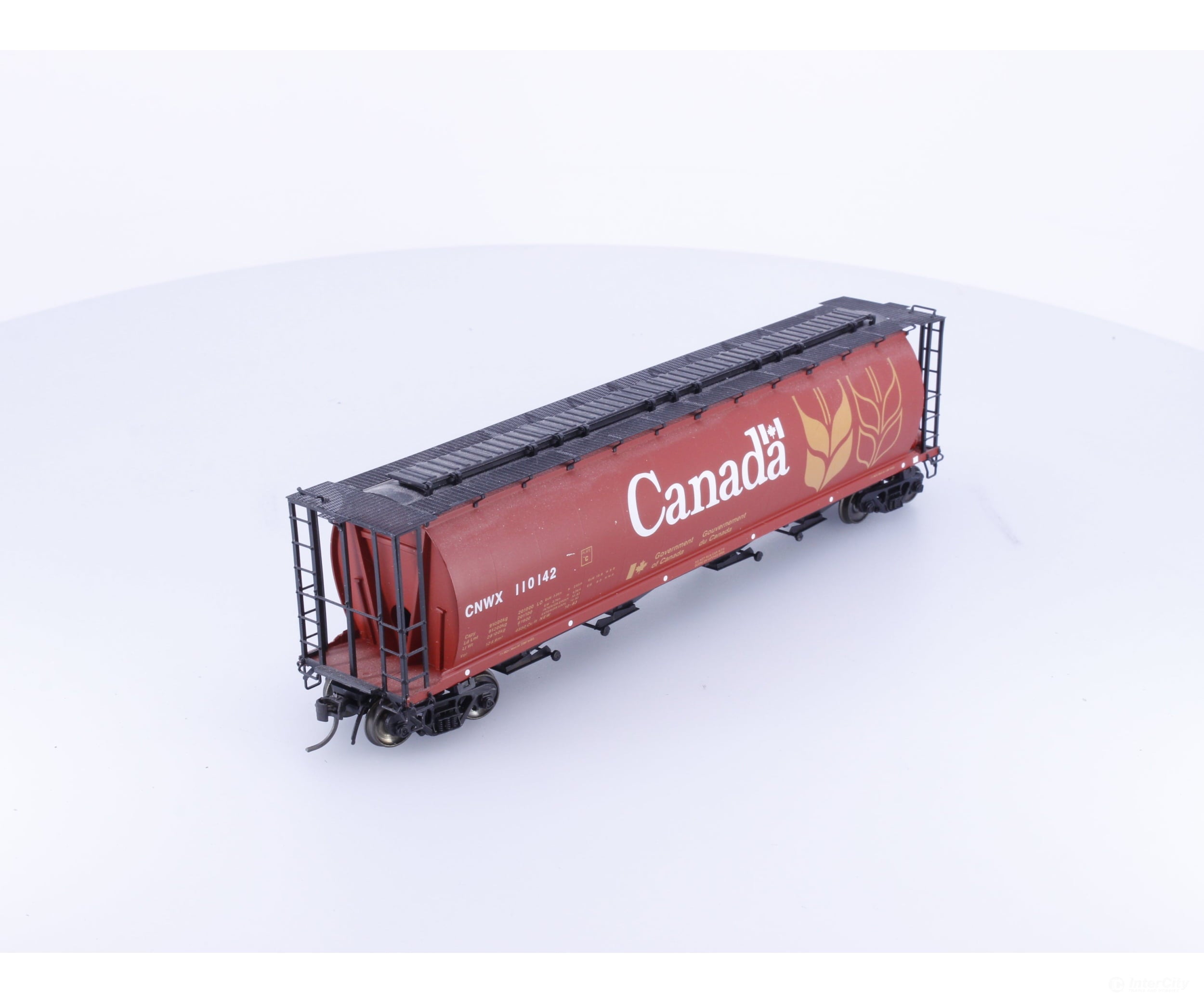 InterMountain 45101-102 HO 4 Bay Cylindrical Hopper Trough Hatch Version Canadian Wheat Board (CNWX) 110142 - Freight