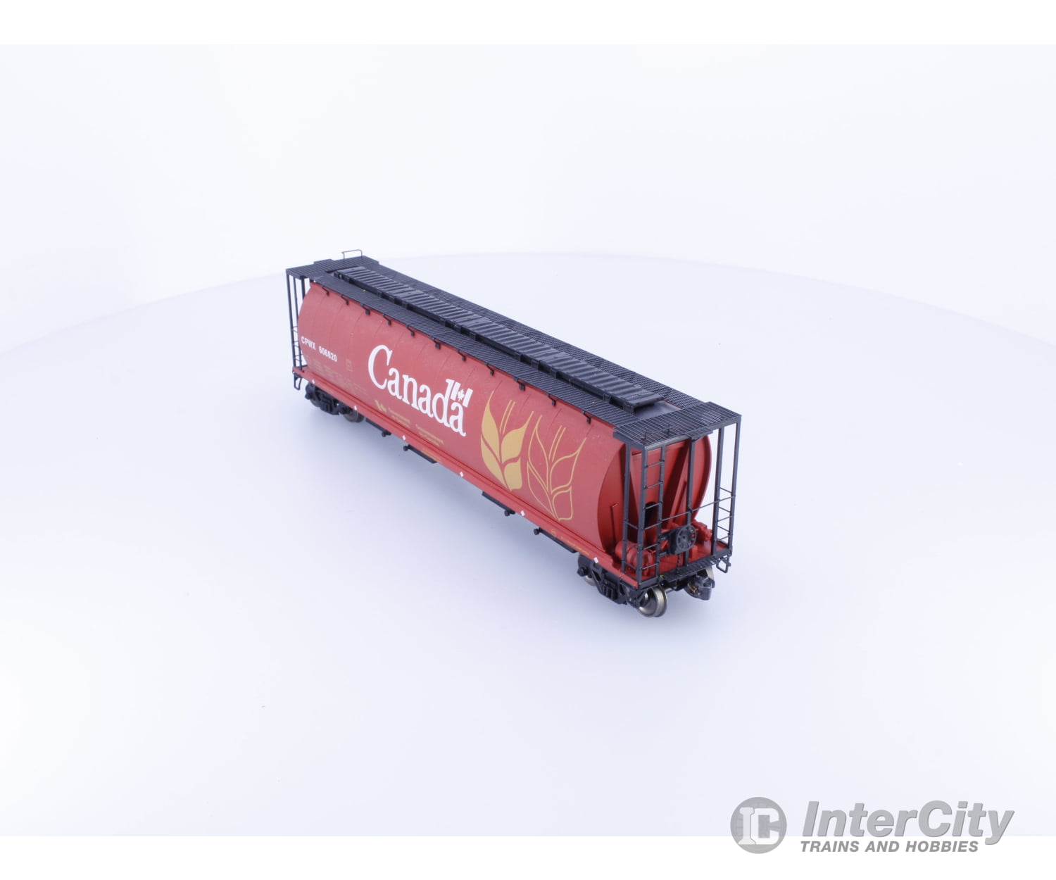 InterMountain 45102-152 HO Cylindrical Covered Hopper Red Canada Canadian Wheat Board (CNWX) 606820 Freight Cars