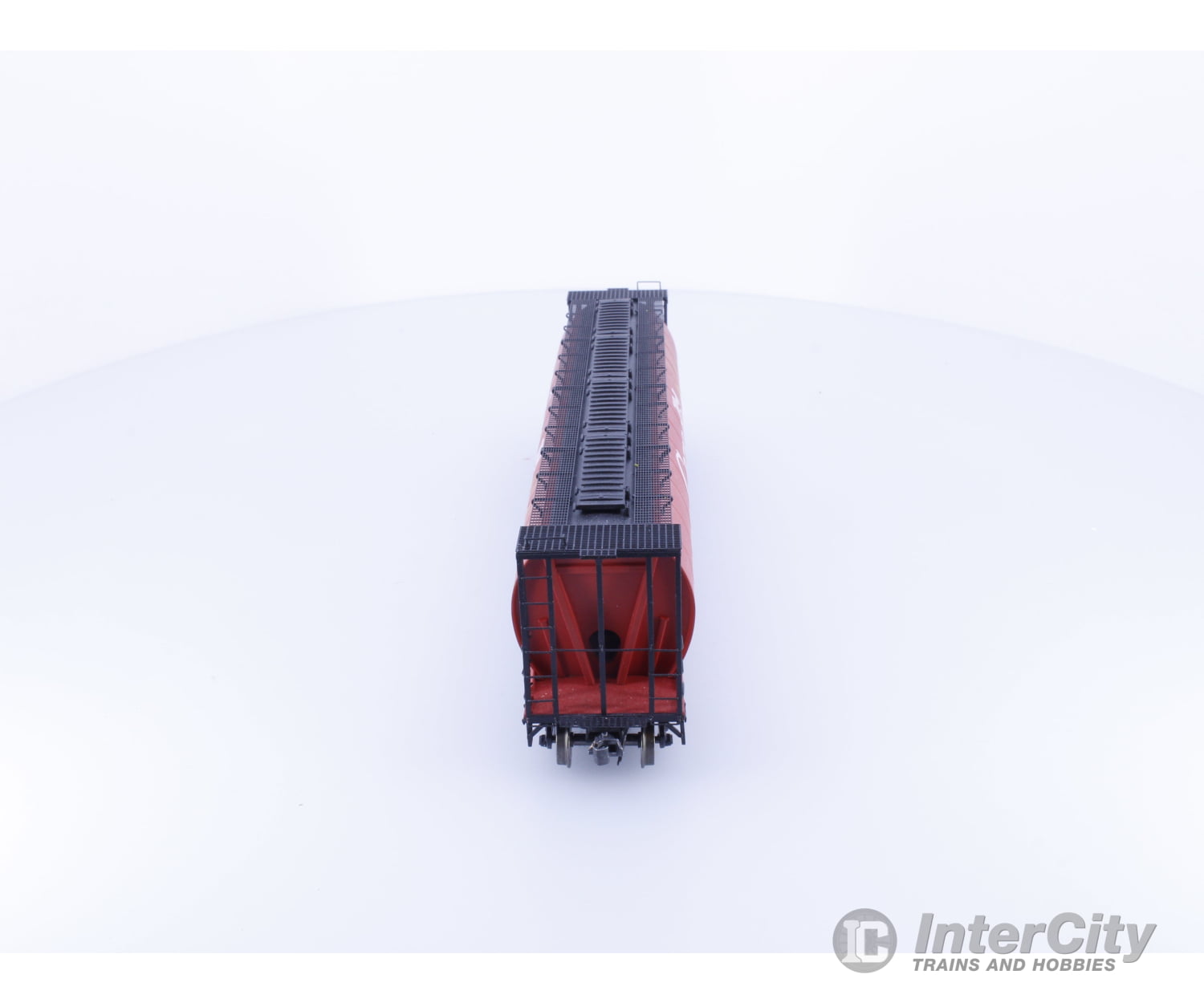 InterMountain 45102-152 HO Cylindrical Covered Hopper Red Canada Canadian Wheat Board (CNWX) 606820 Freight Cars