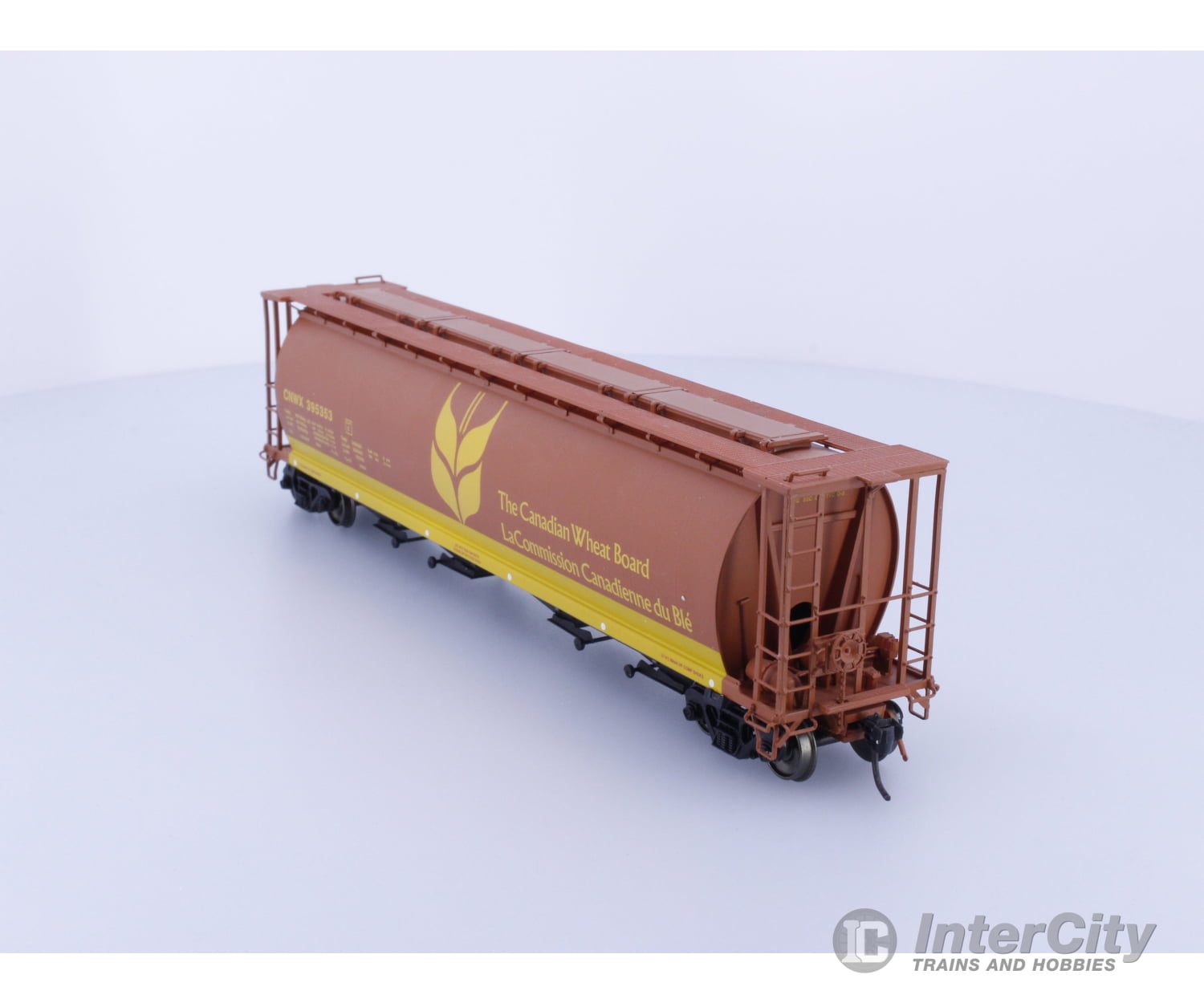 InterMountain 45116-22 HO Cylindrical Hopper Car Canadian Wheat Board (CNWX) 395353 Freight Cars