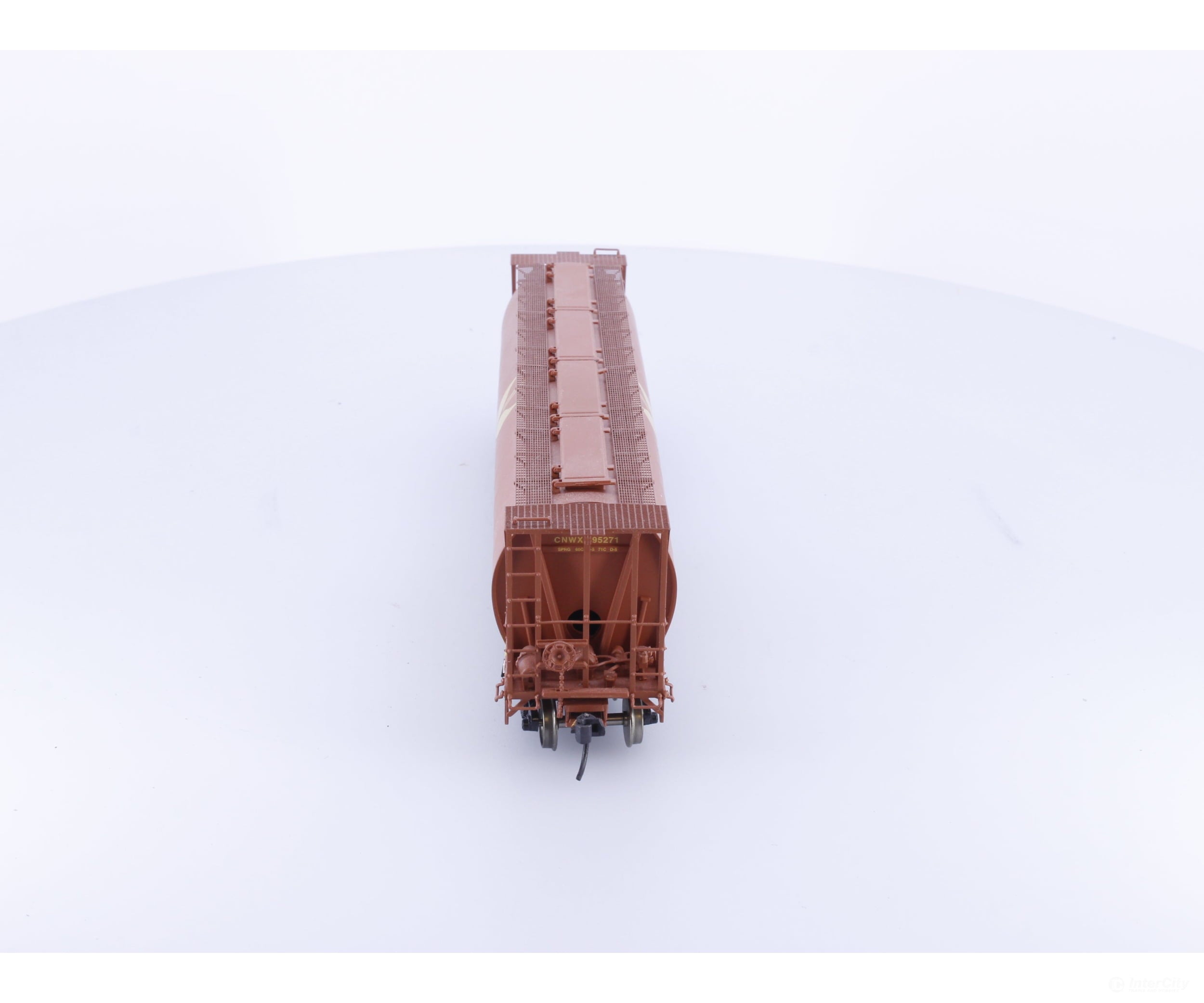 InterMountain 45116-49 HO 4 Bay Cylindrical Hopper Canadian Wheat Board (CNWX) 395271 - Freight Cars