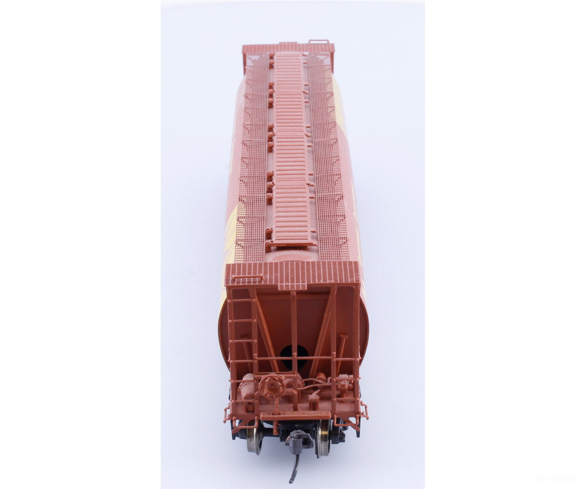 Intermountain 45119-11 HO Cylindrical Covered Hopper Government of Canada (CNWX) 101047 - Freight Cars