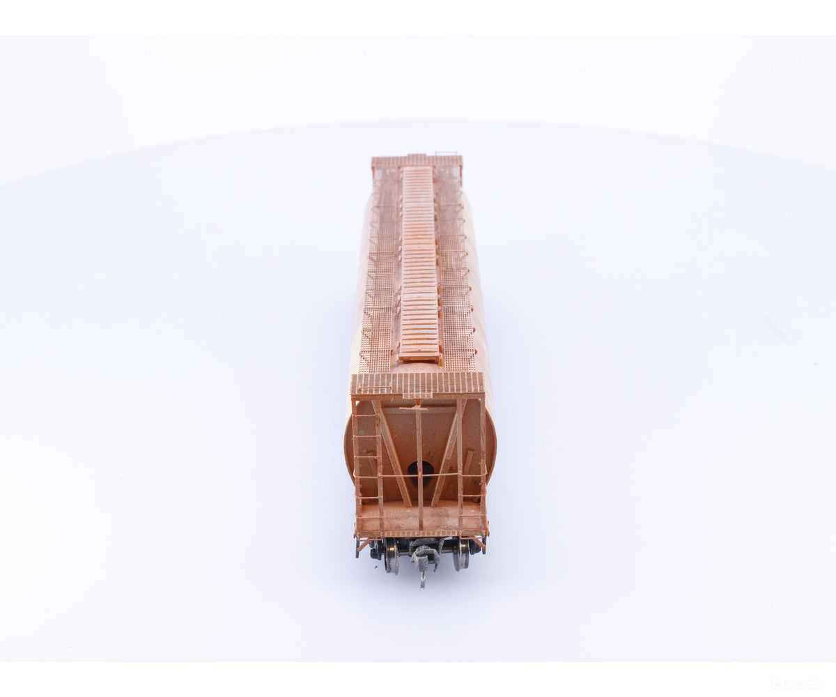 InterMountain 45120-27 HO Cylindrical Covered Hopper Canadian Wheat Board (CNWX) 605758 - Freight Cars