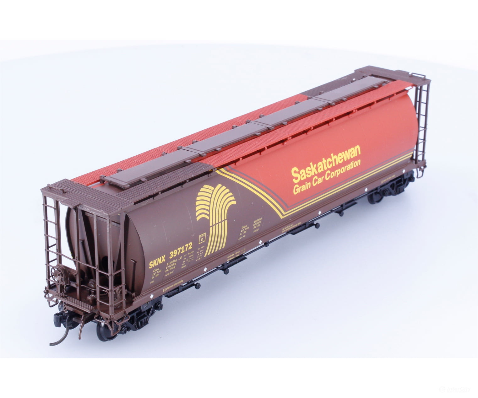 Intermountain 45121-01 HO 4 Bay Cylindrical Covered Hopper Saskatchewan (SKNX) 397172 - Freight Cars